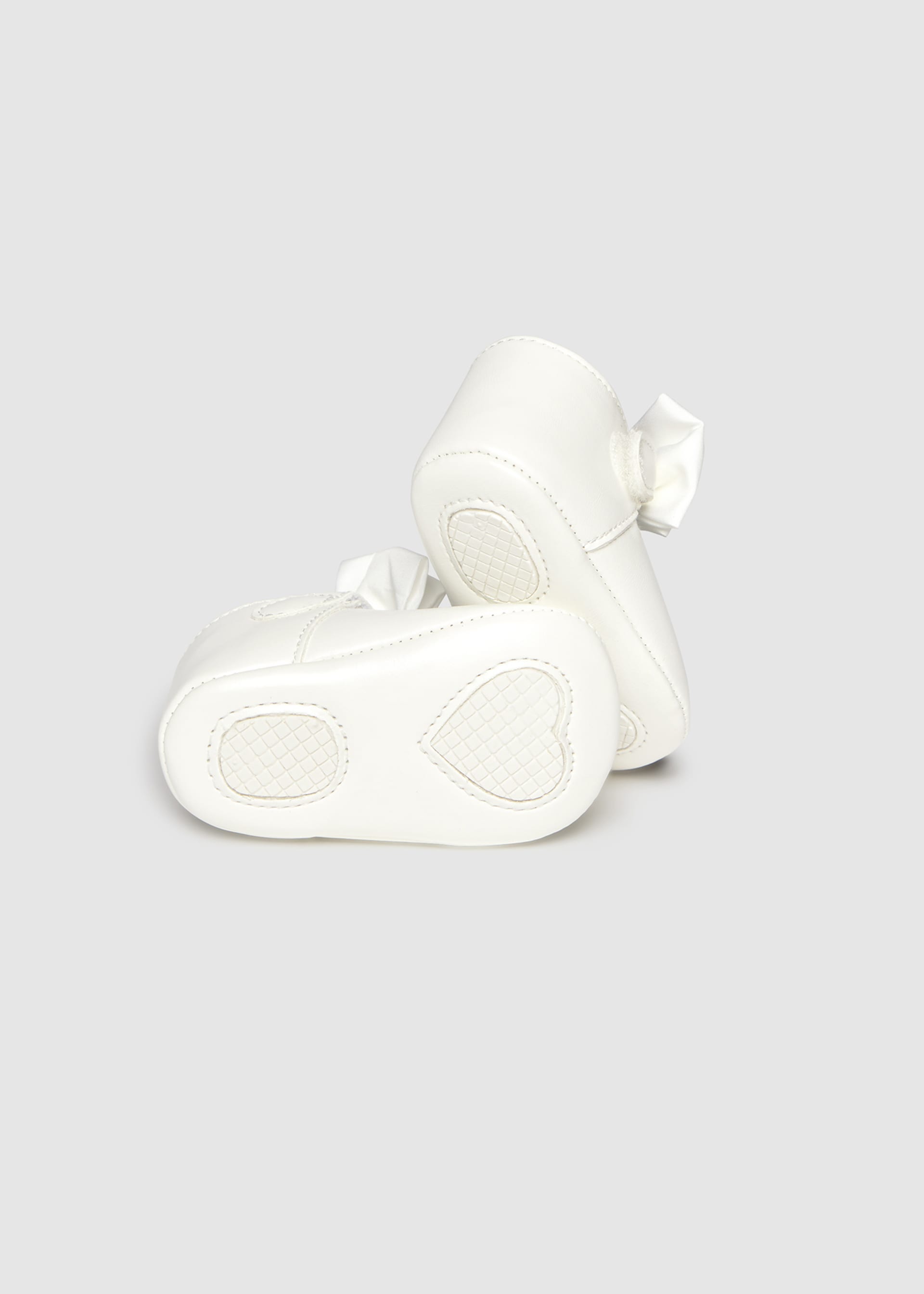 Chaussures avec nœud nouveau-né