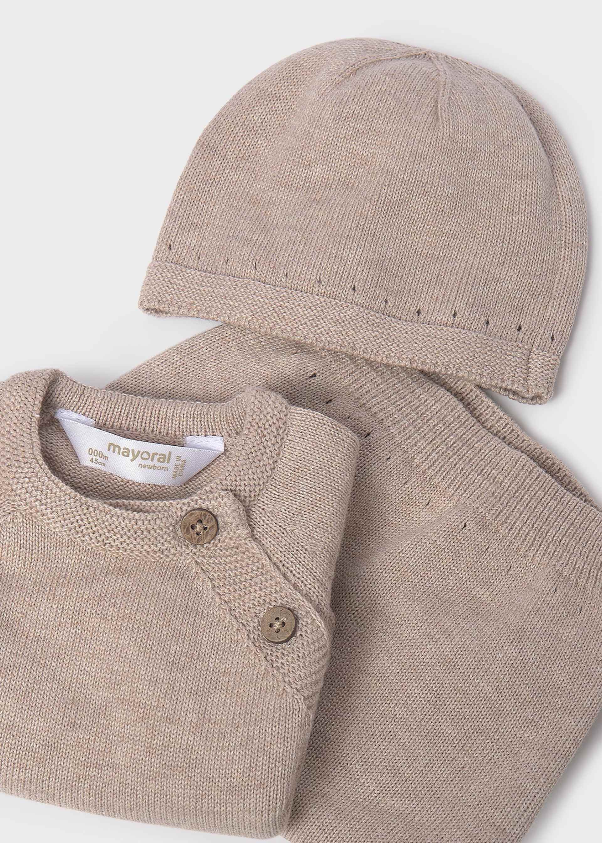 Baby unisex 3 piece knitted gift set Baby unisex 3 piece knitted gift set