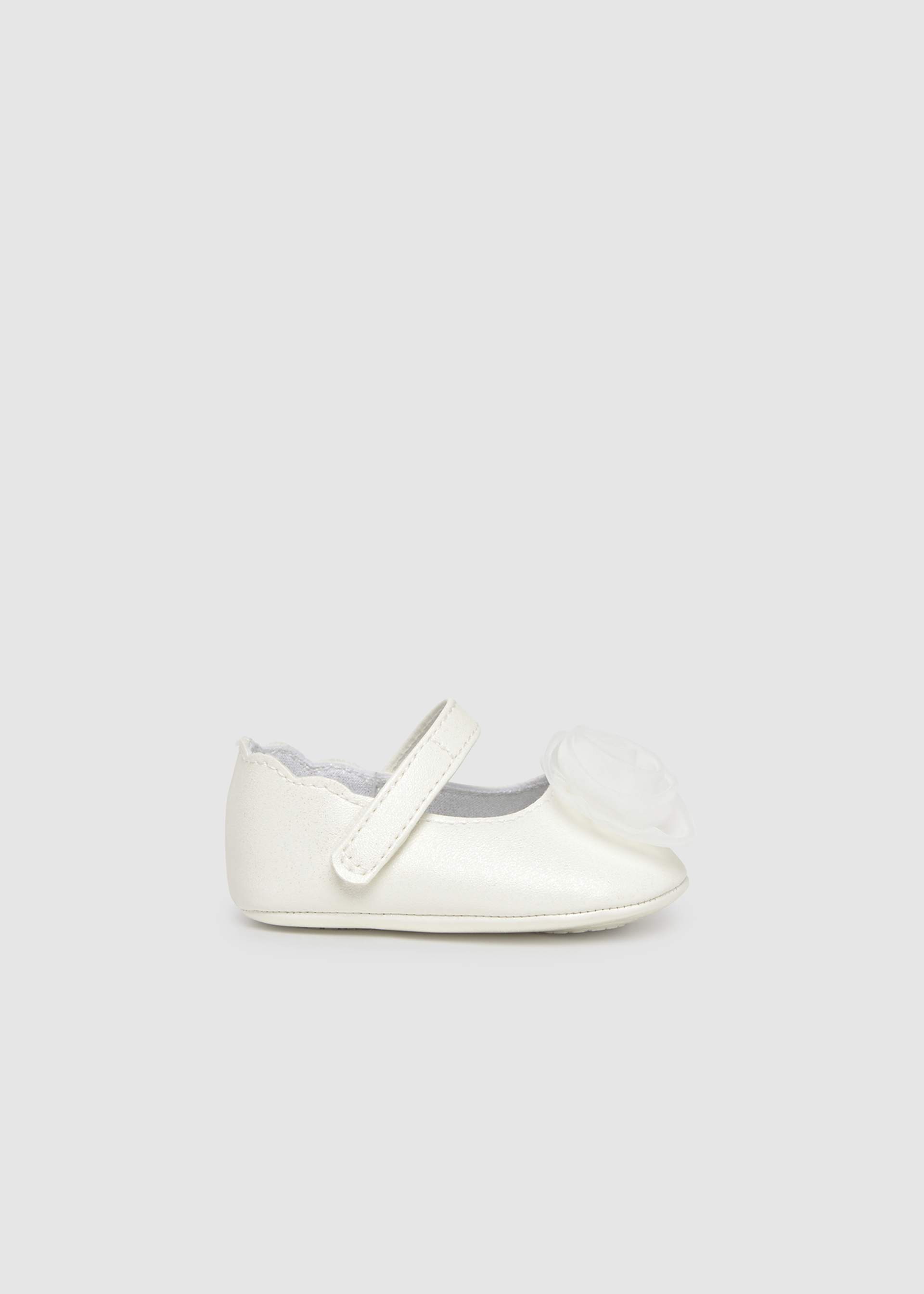 Chaussures fleur nouveau-né