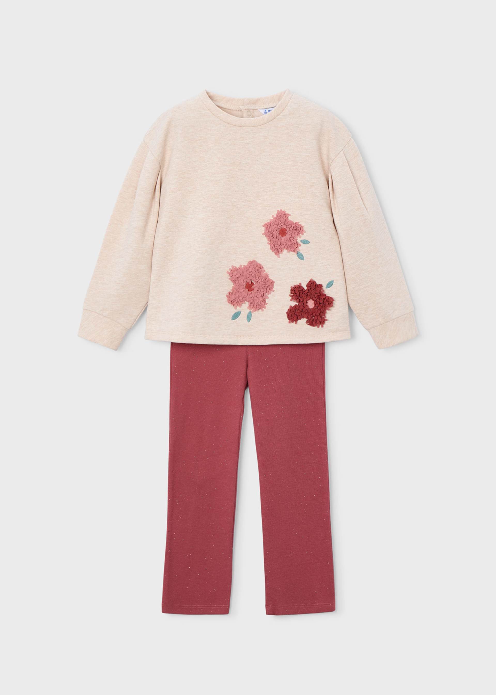 Conjunto flores niña