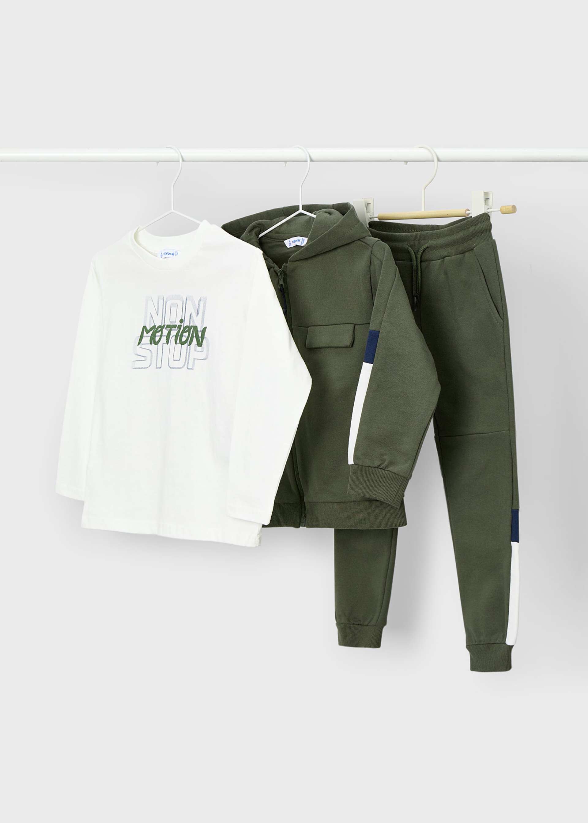 Boys tracksuit with t-shirt