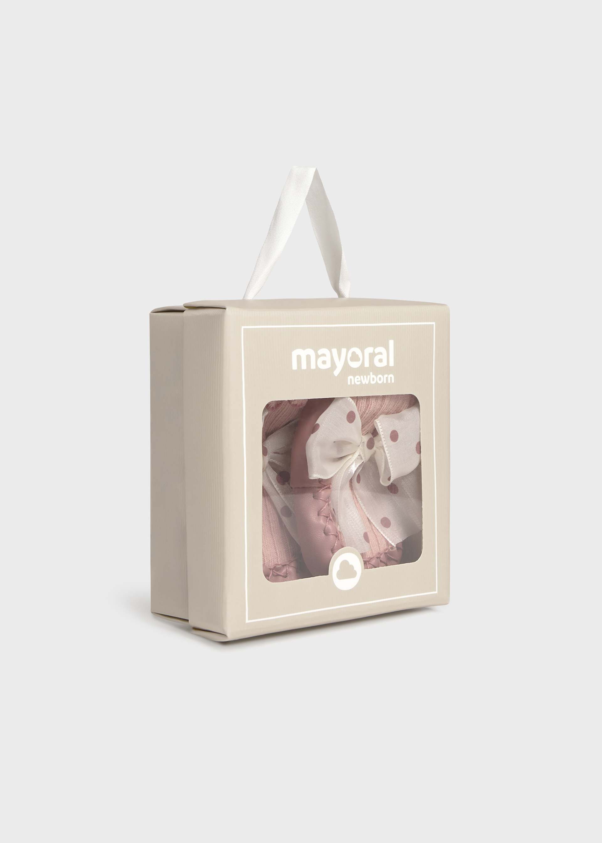 Zapato lazo recién nacida