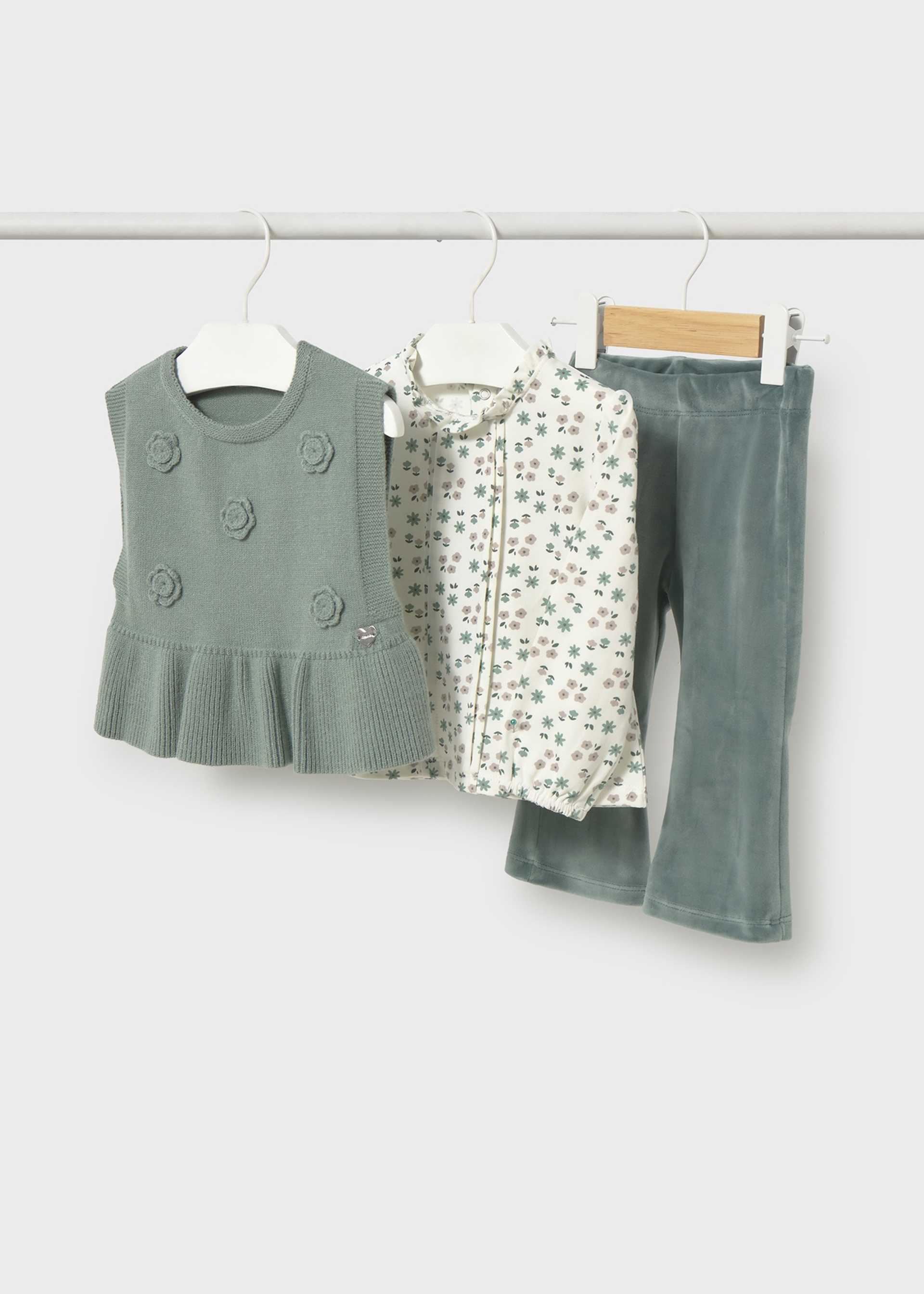 Ensemble 3 pièces avec gilet bébé