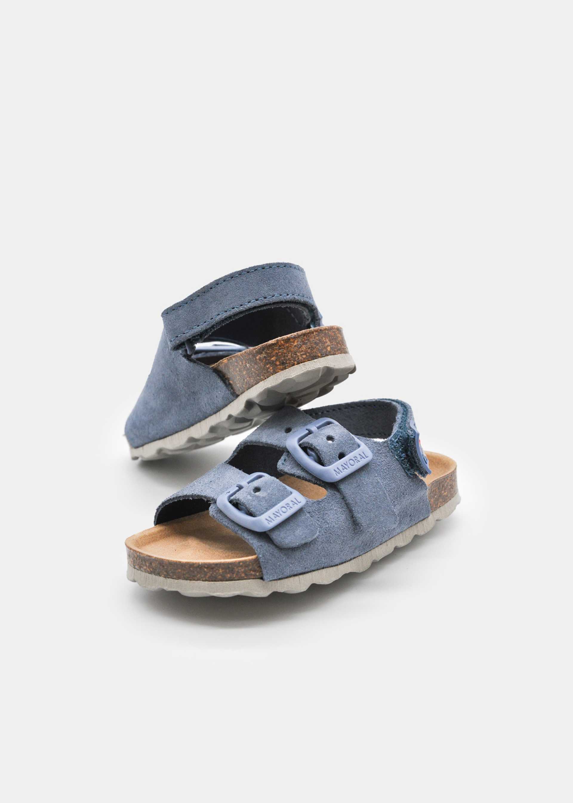 Sandales en cuir à boucle bébé