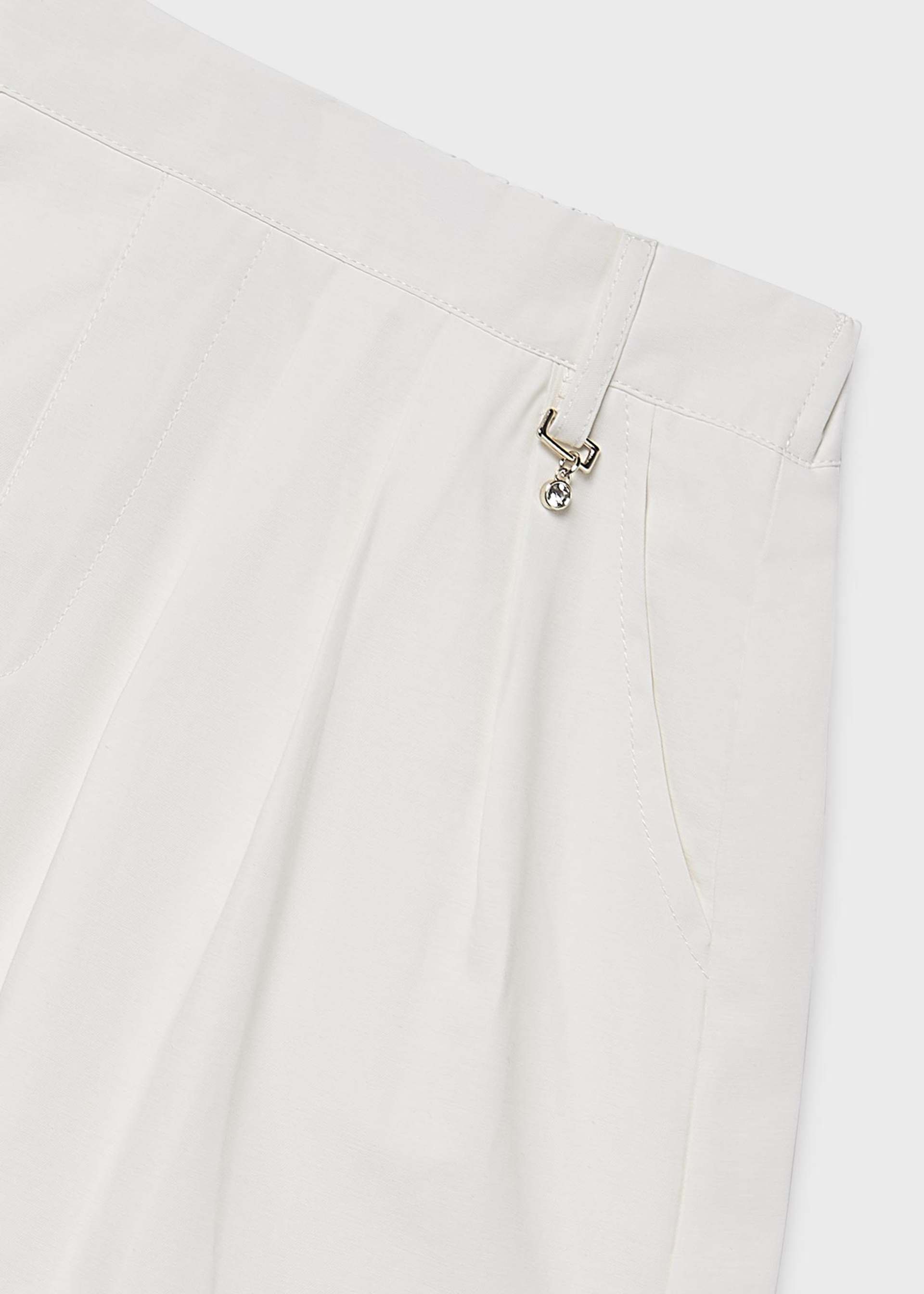 Falda pantalón chica