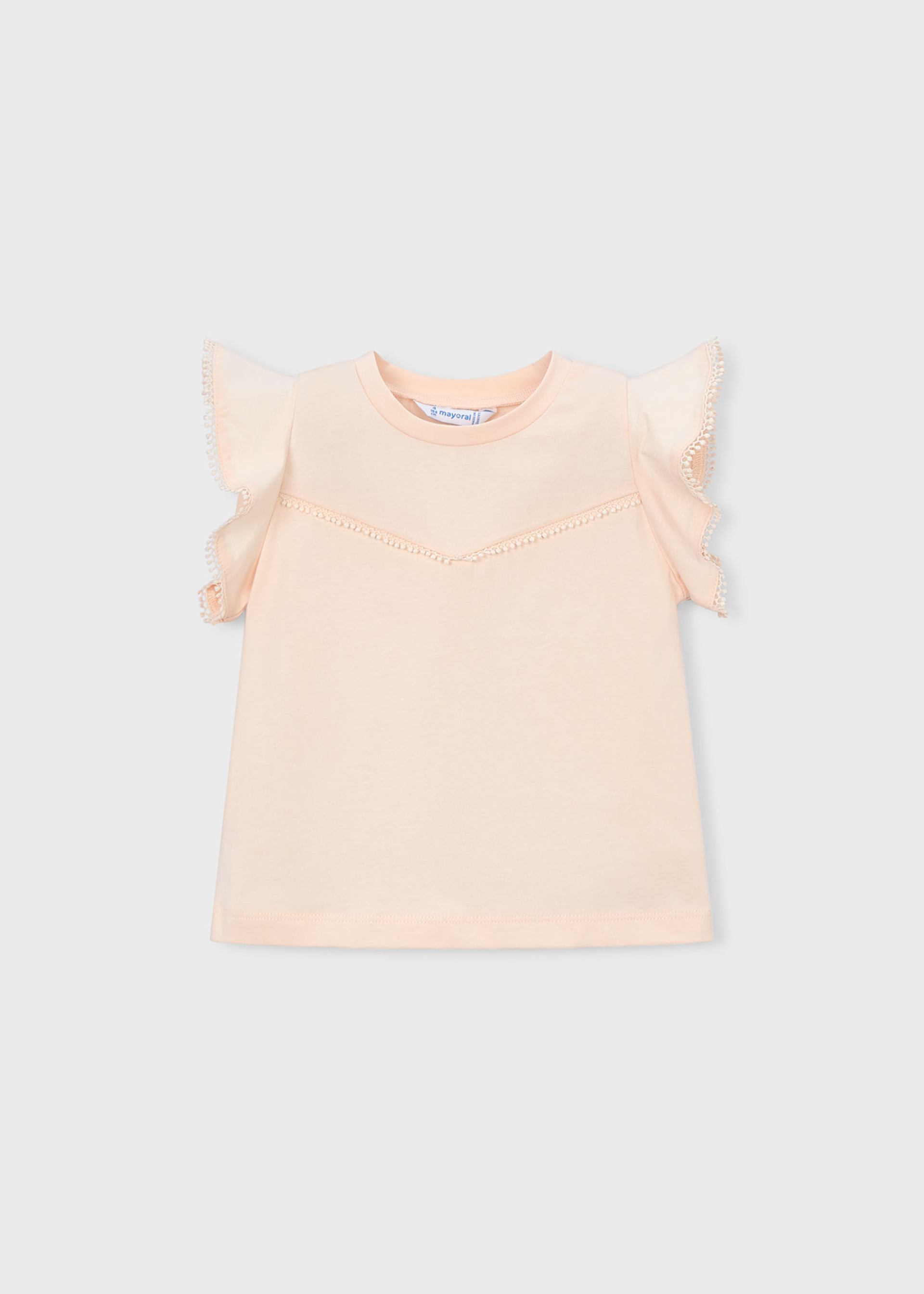 Ruffled t-shirt girl