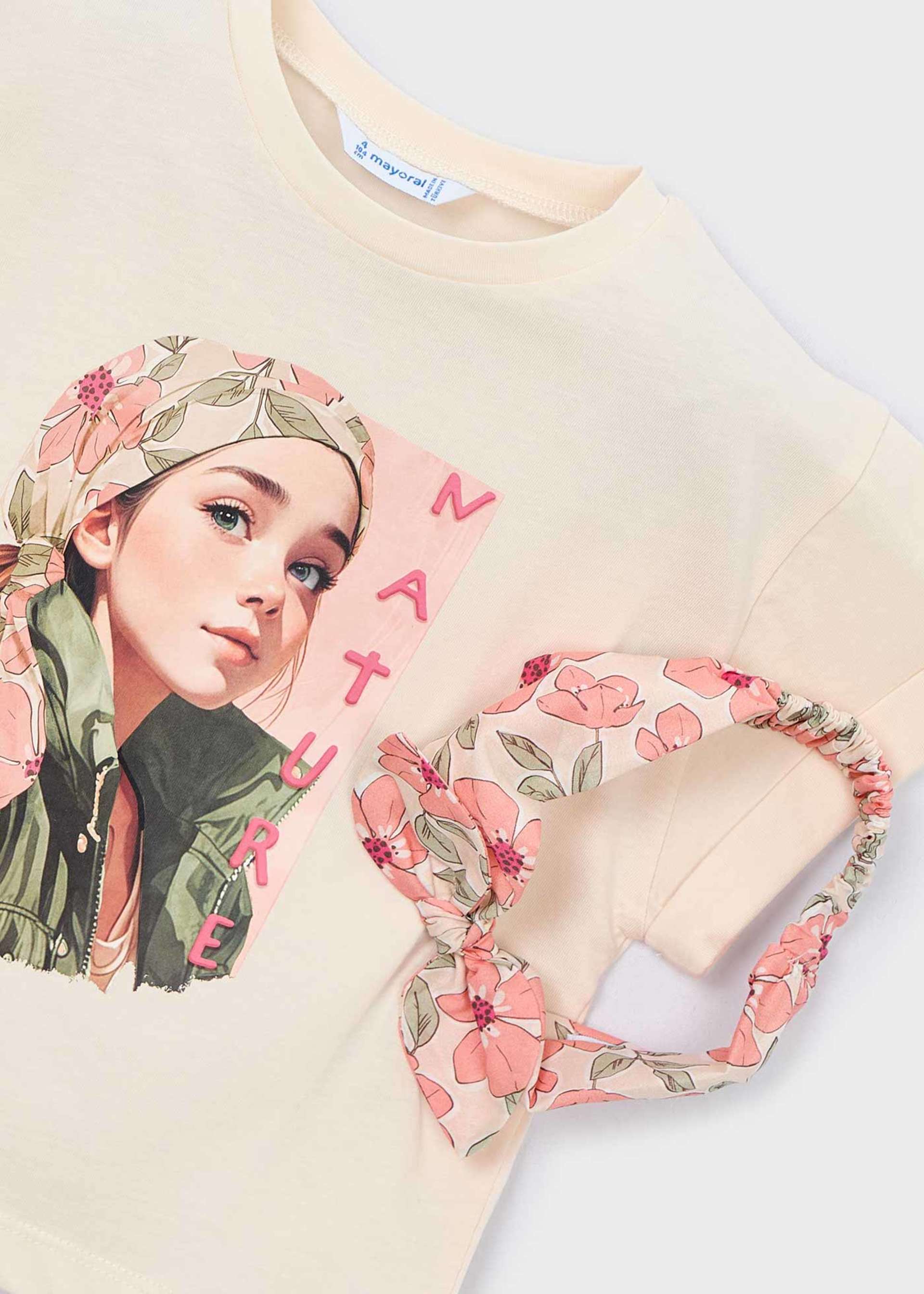 Playera con scrunchie estampada niña