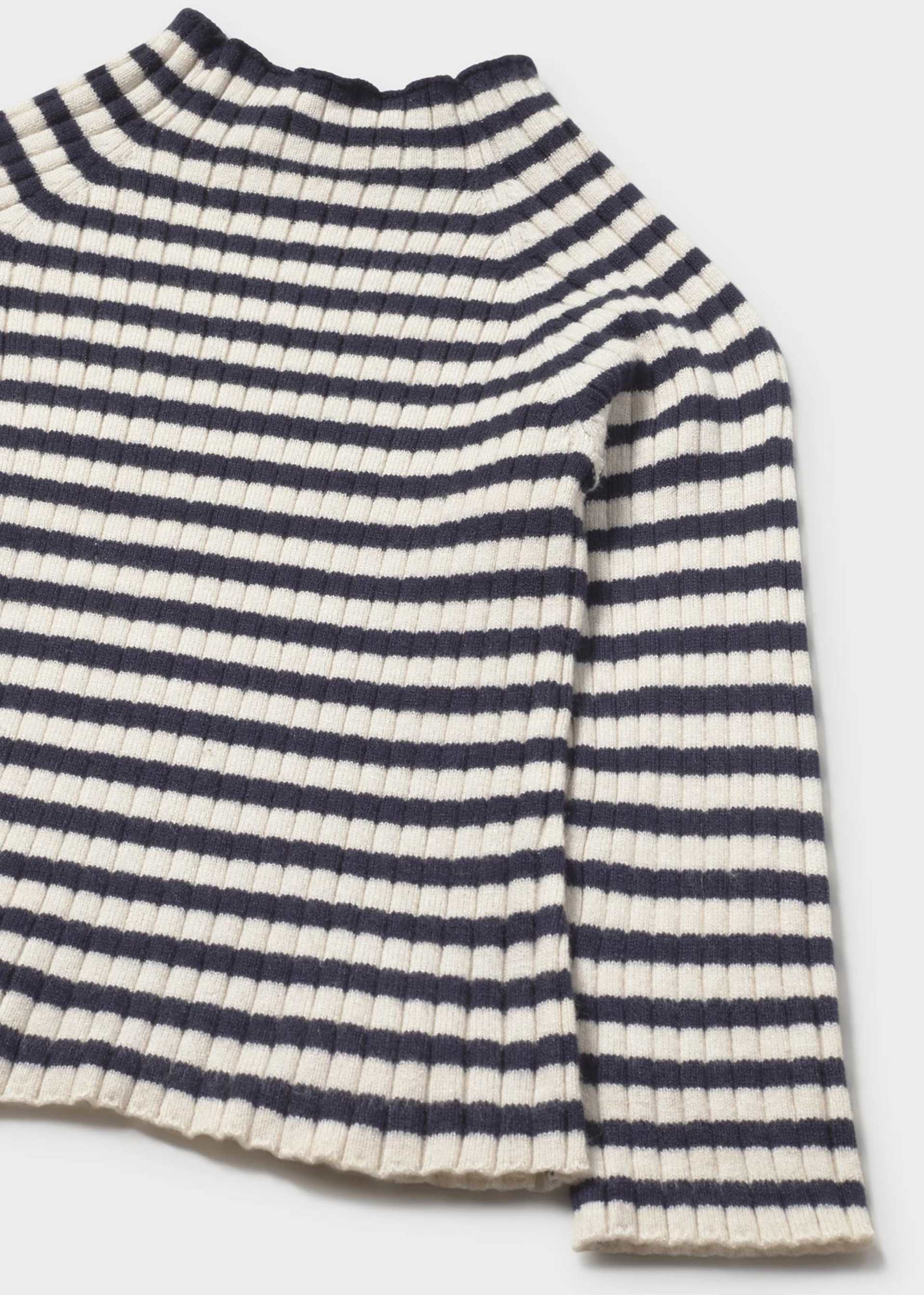 Pull en tricot bébé