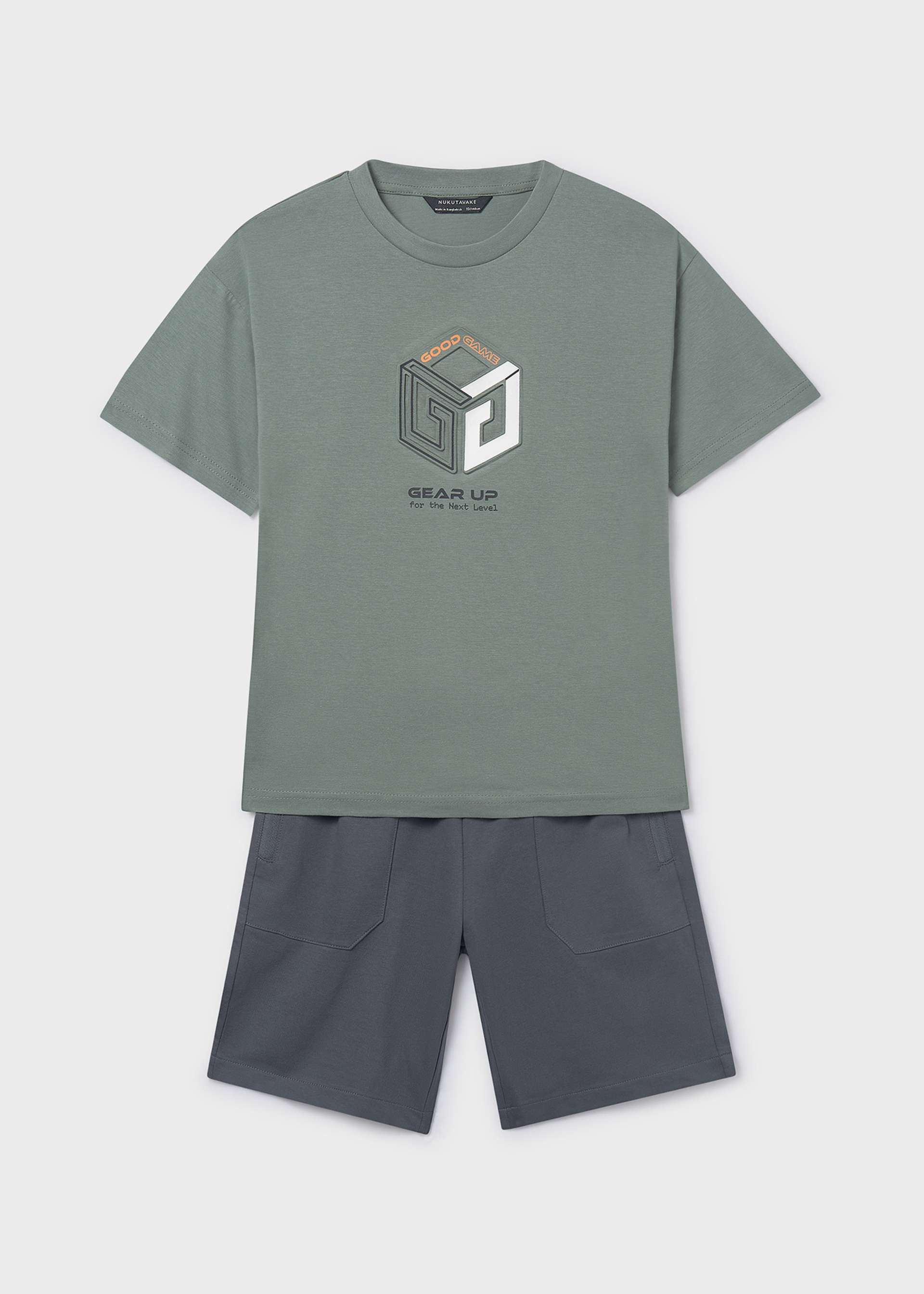 Boy's Bermuda shorts and embossed T-shirt set