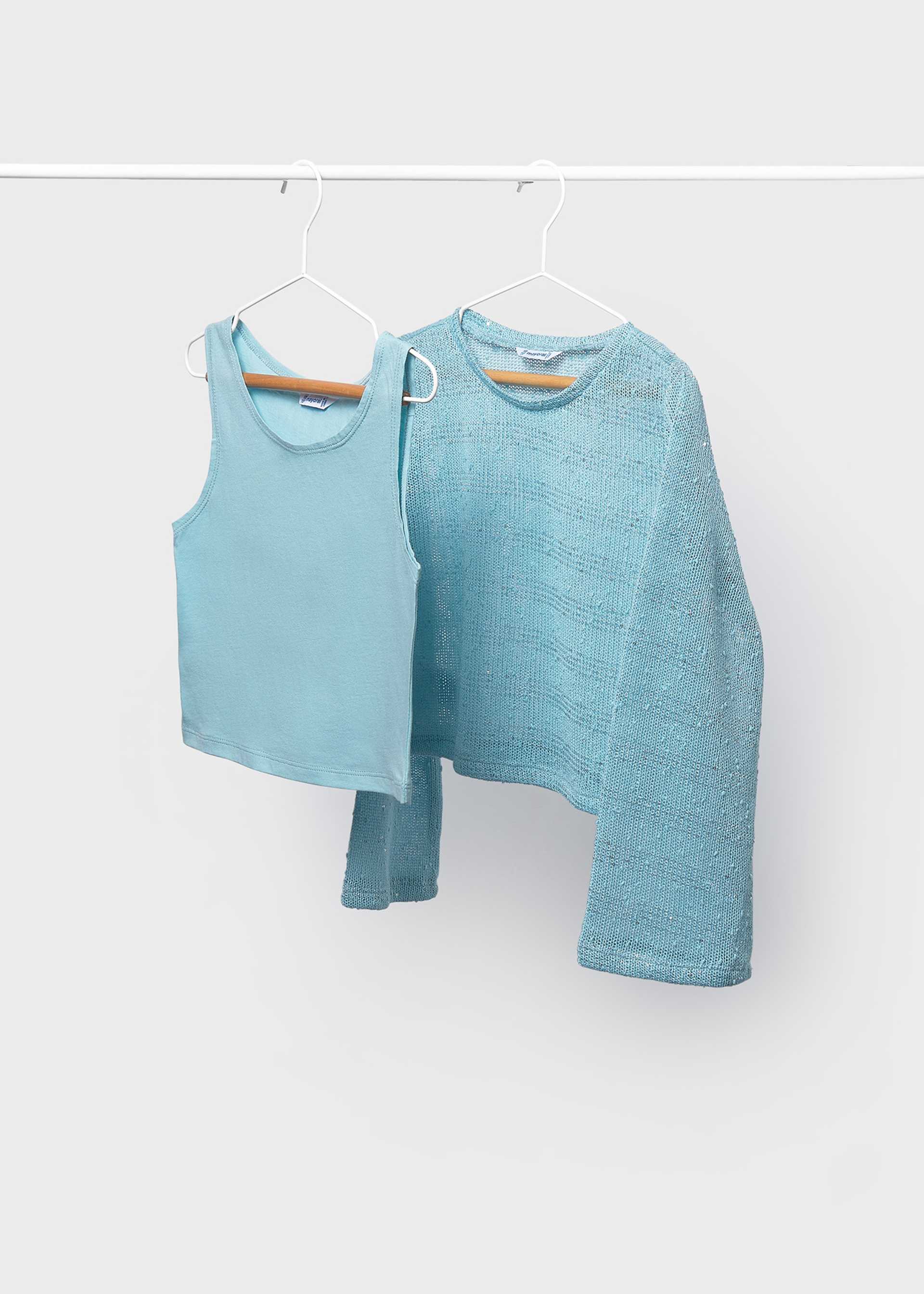 T-shirt with girl's top