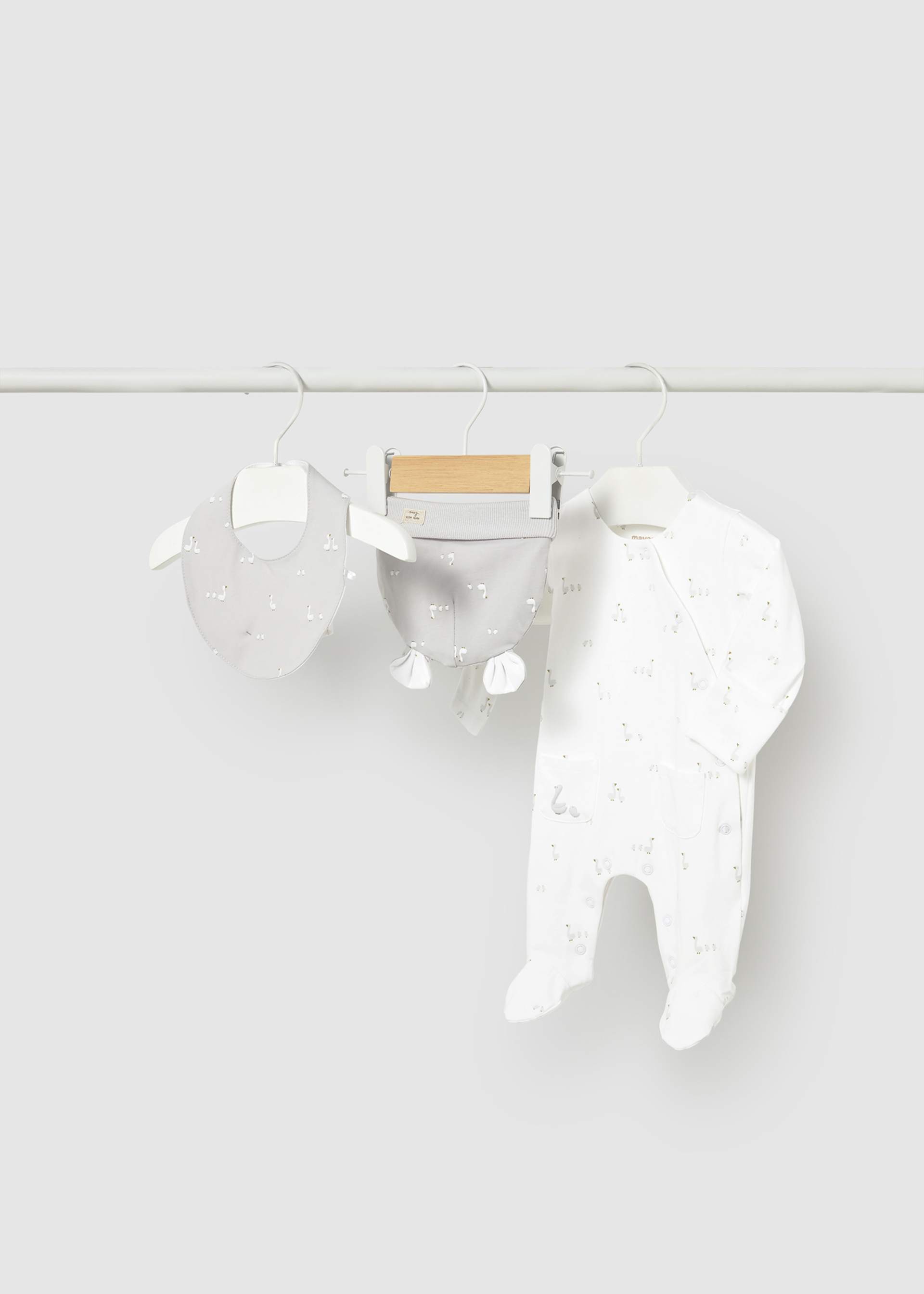 Σετ δώρο πιτζαμάκι μακρύ νεογέννητο κορίτσι