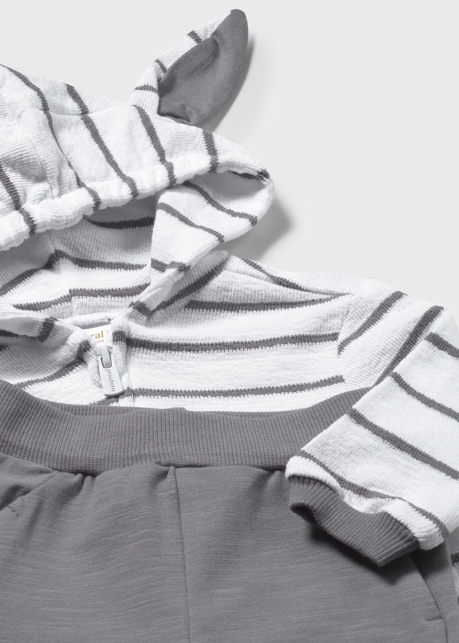 Tracksuit with newborn T-shirt