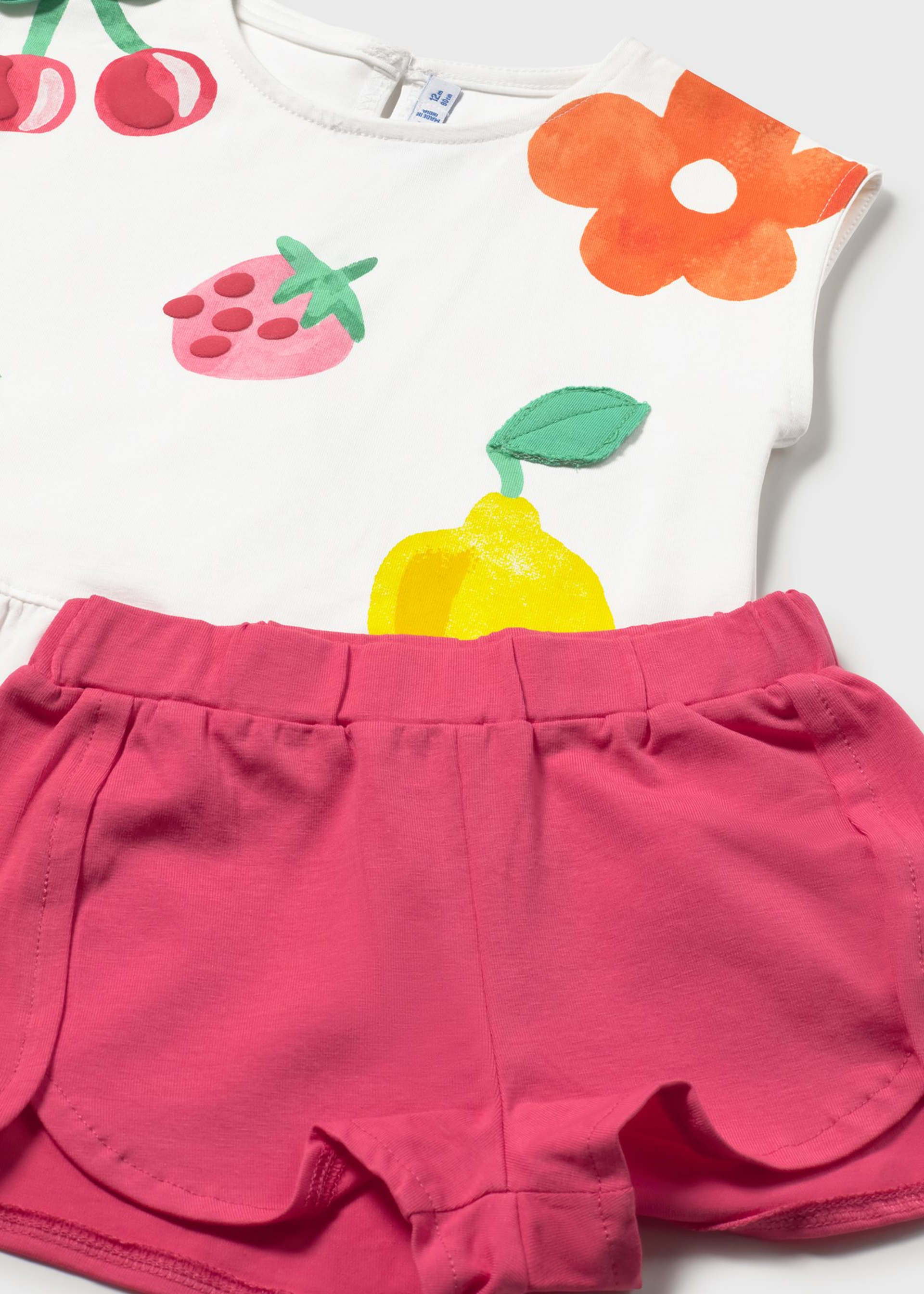 Conjunto pantalón corto y camiseta frutas bebé