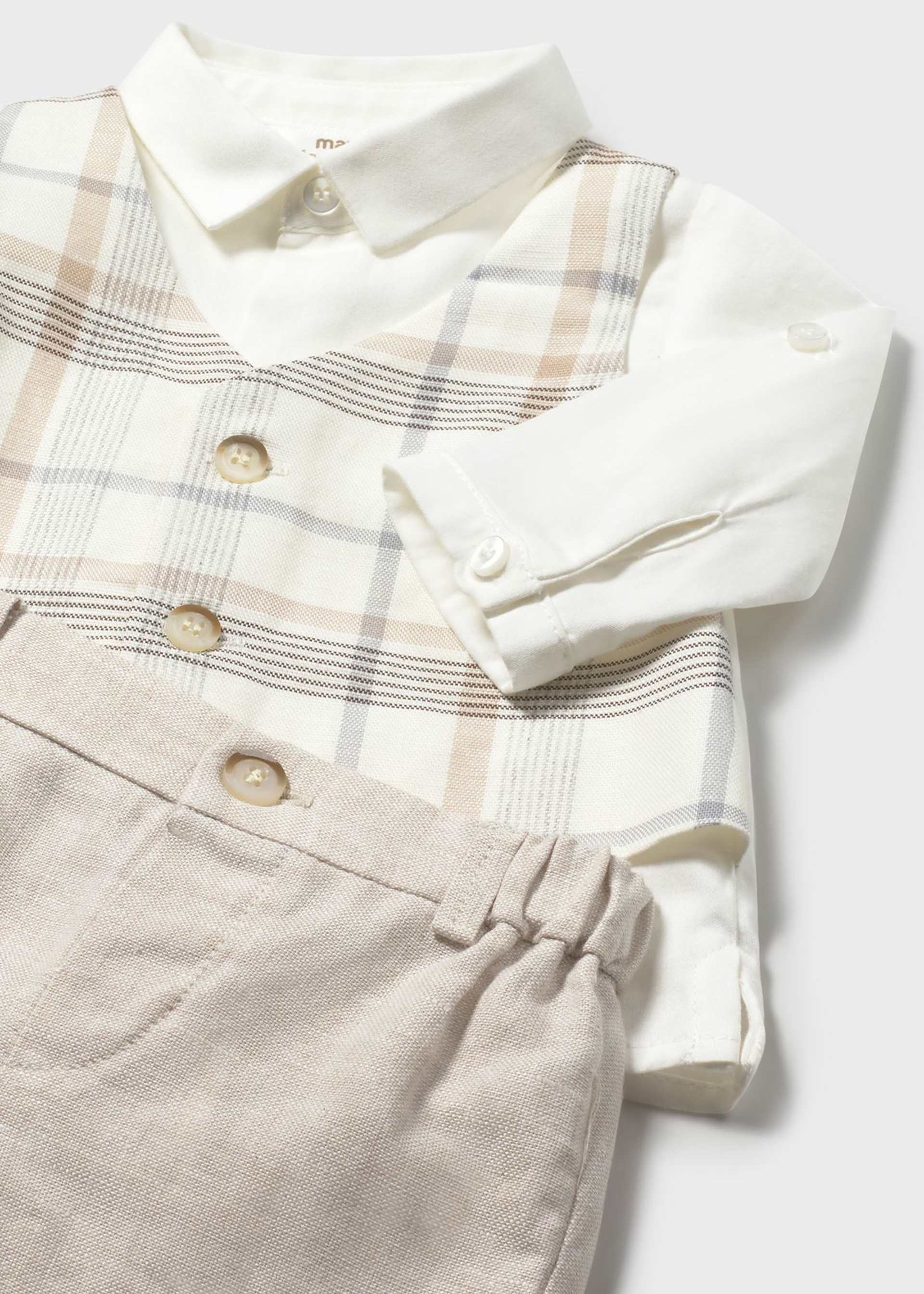 Conjunto pantalón corto y camisa con chaleco recién nacido