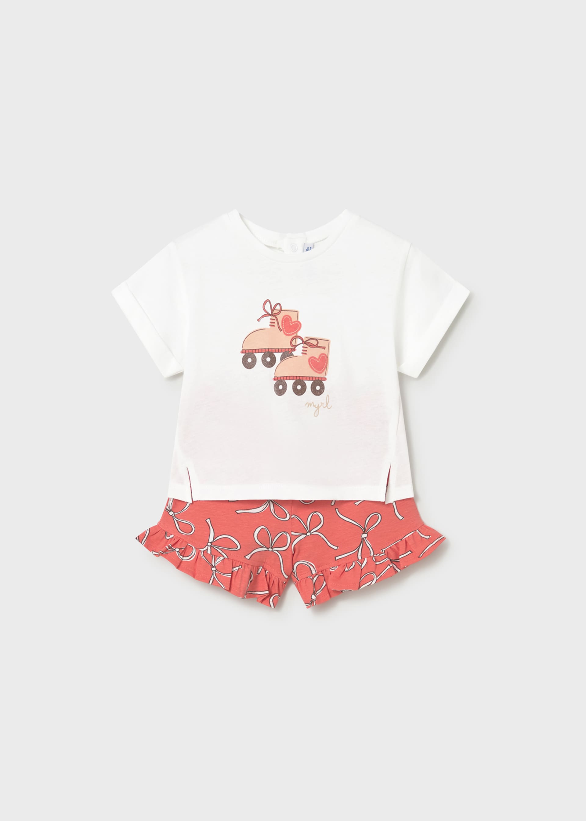 Conjunto pantalón corto estampado y camiseta bebé