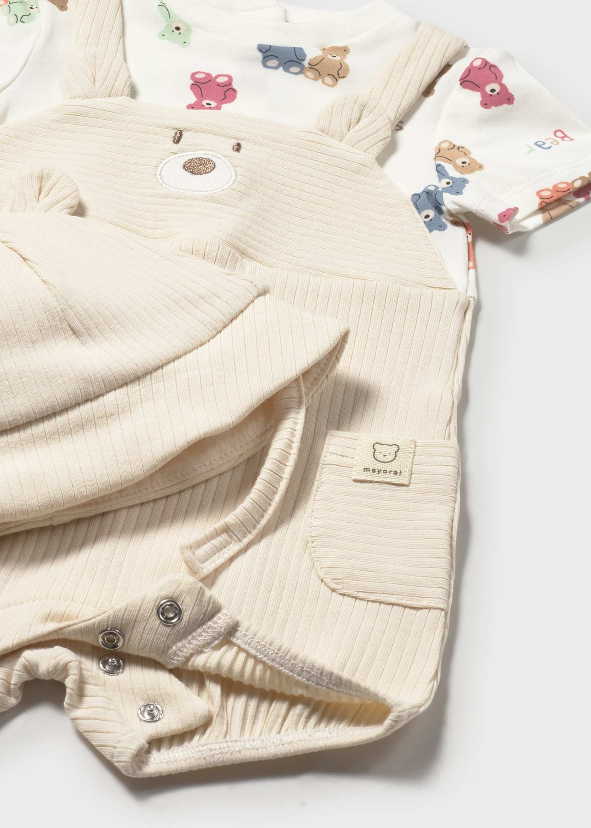 Bear-print romper with bonnet for newborns