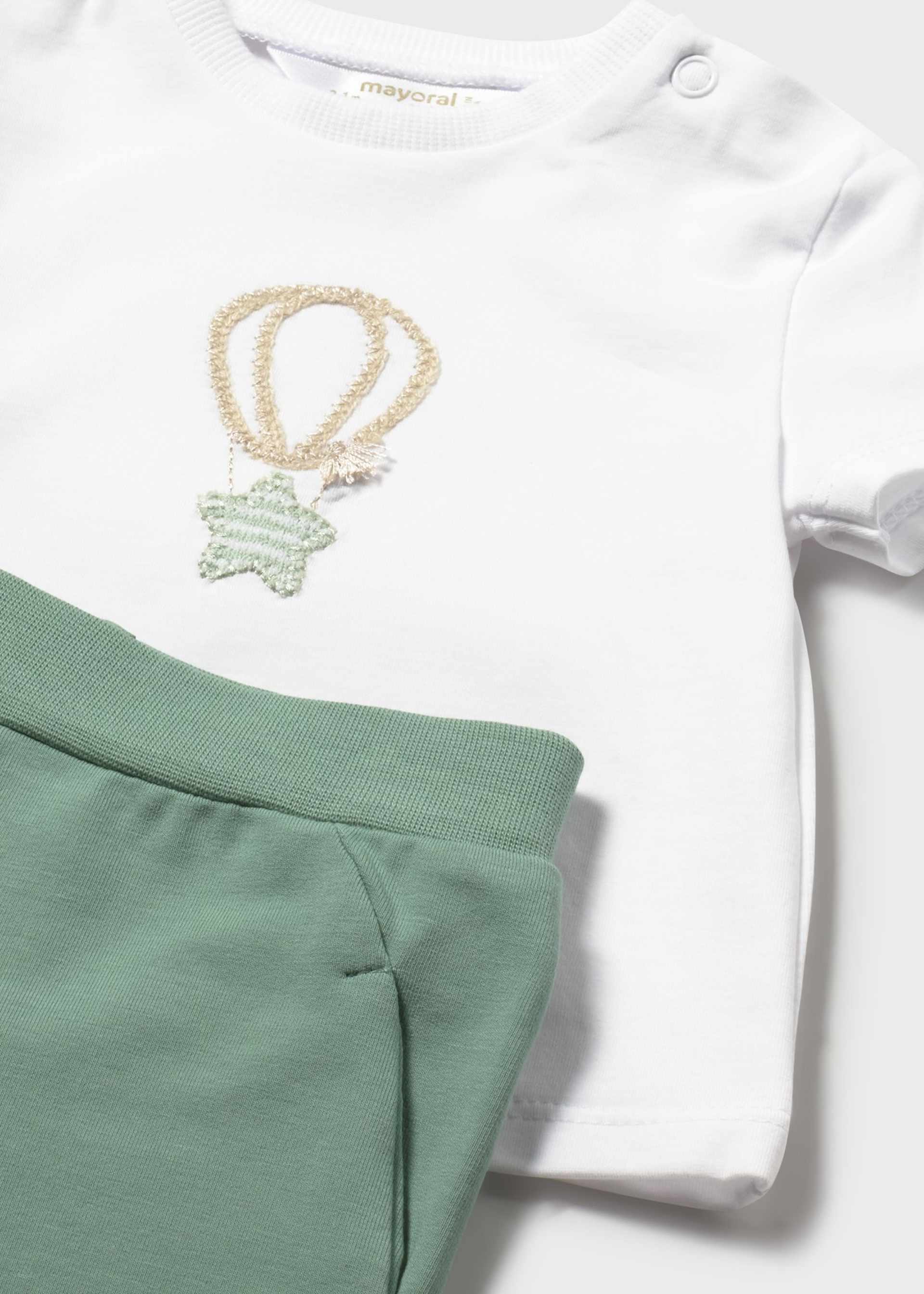 Tracksuit with newborn T-shirt