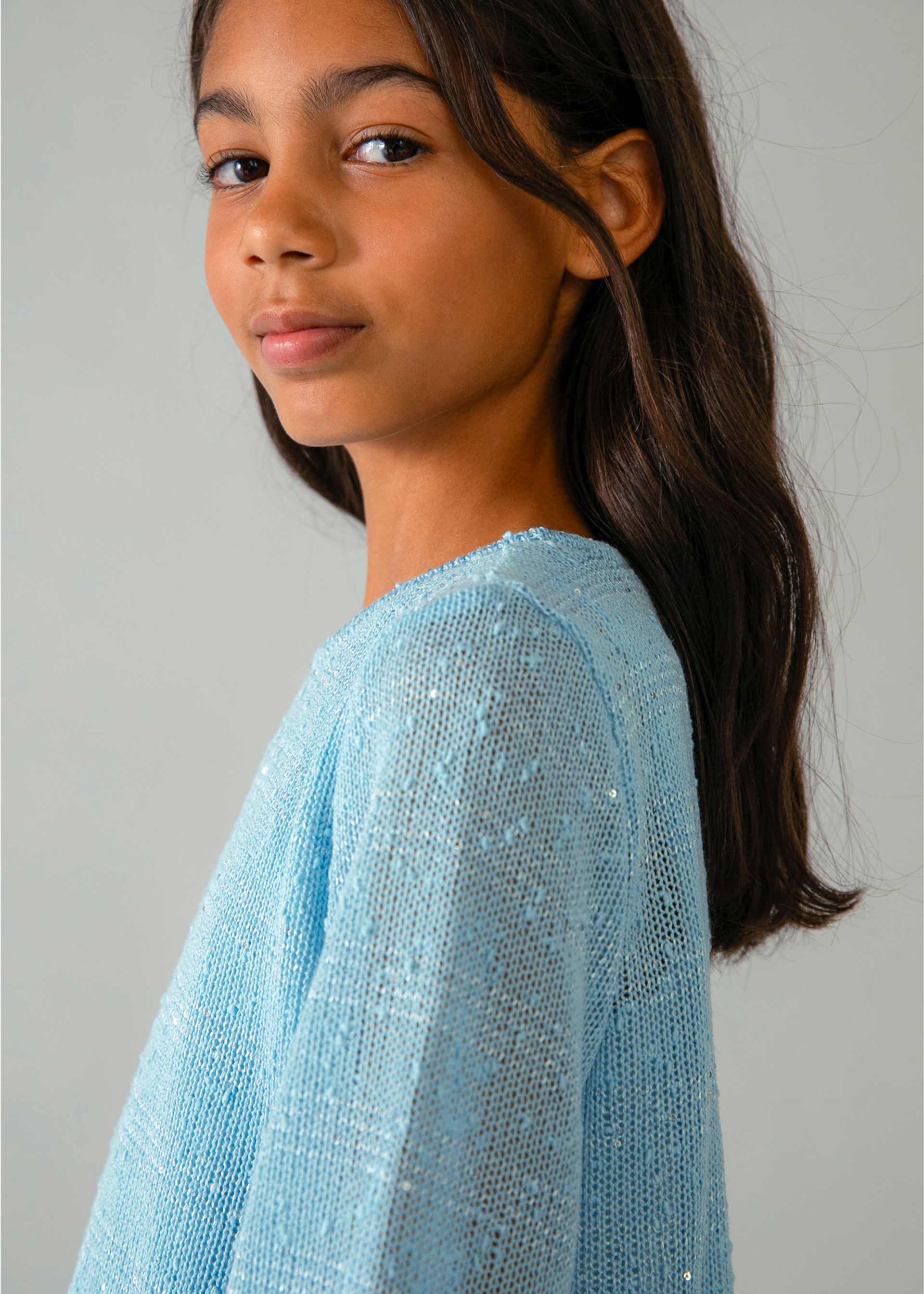 T-shirt with girl's top