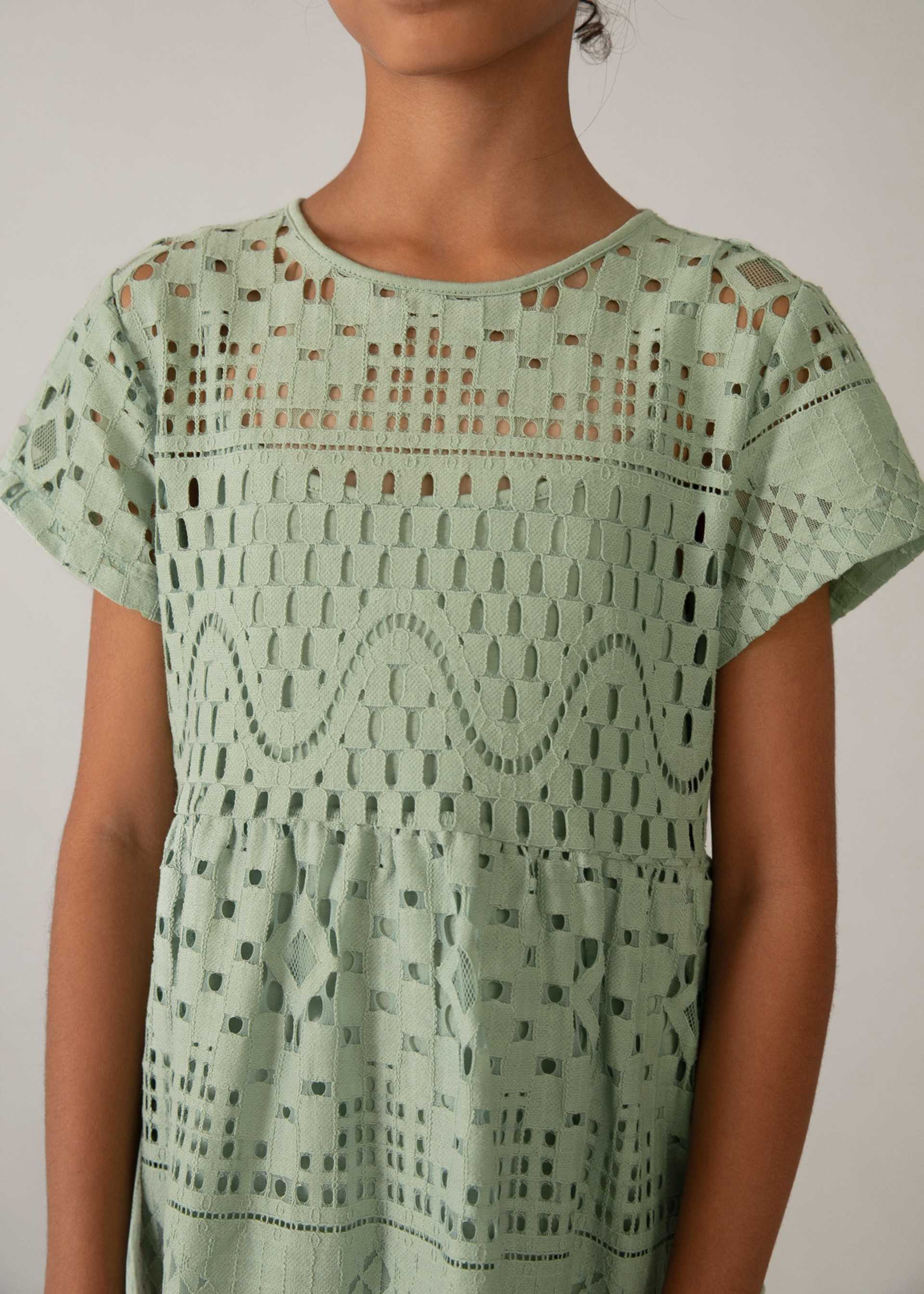 Vestito traforato ragazza