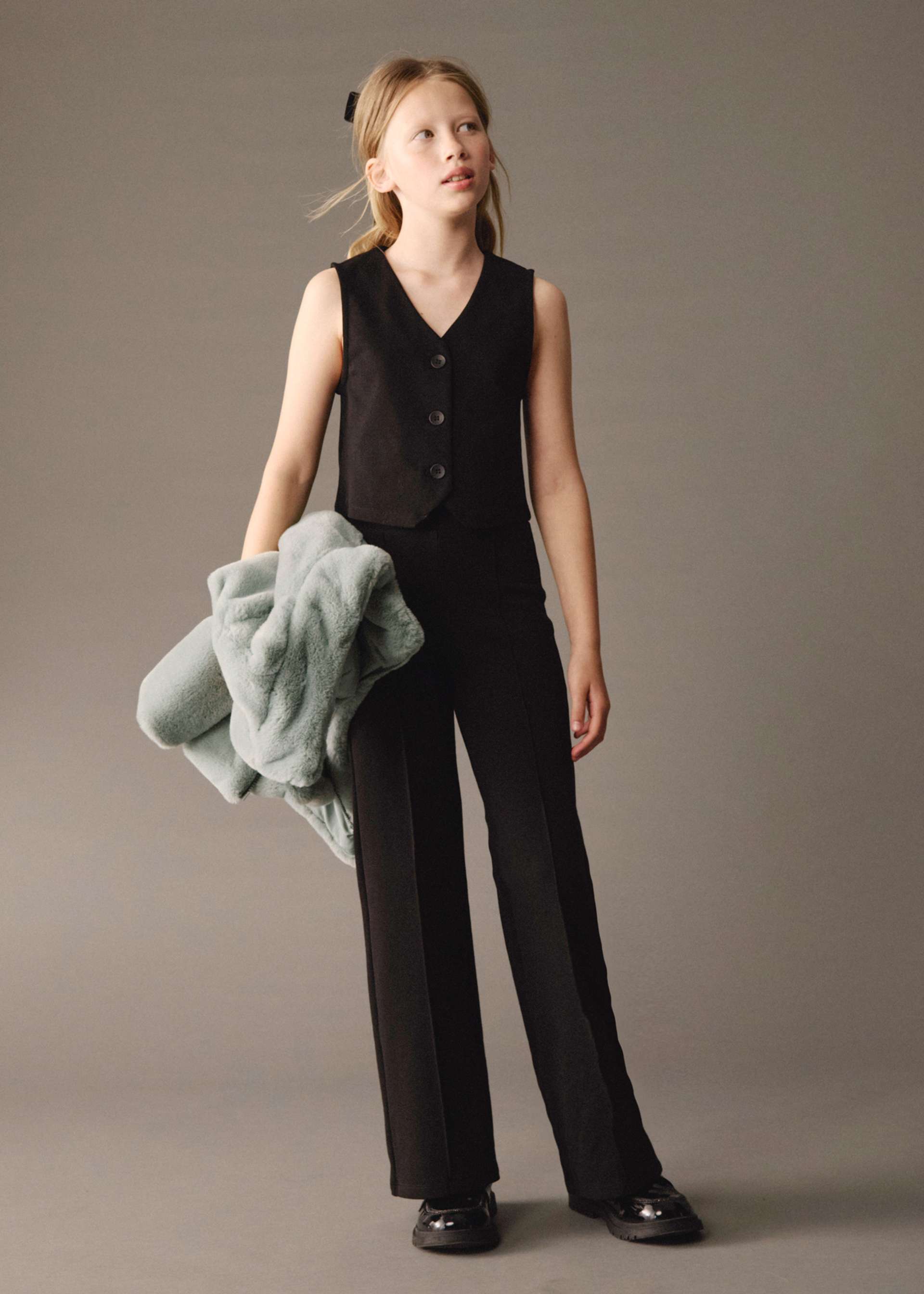 Conjunto pantalón y chaleco chica