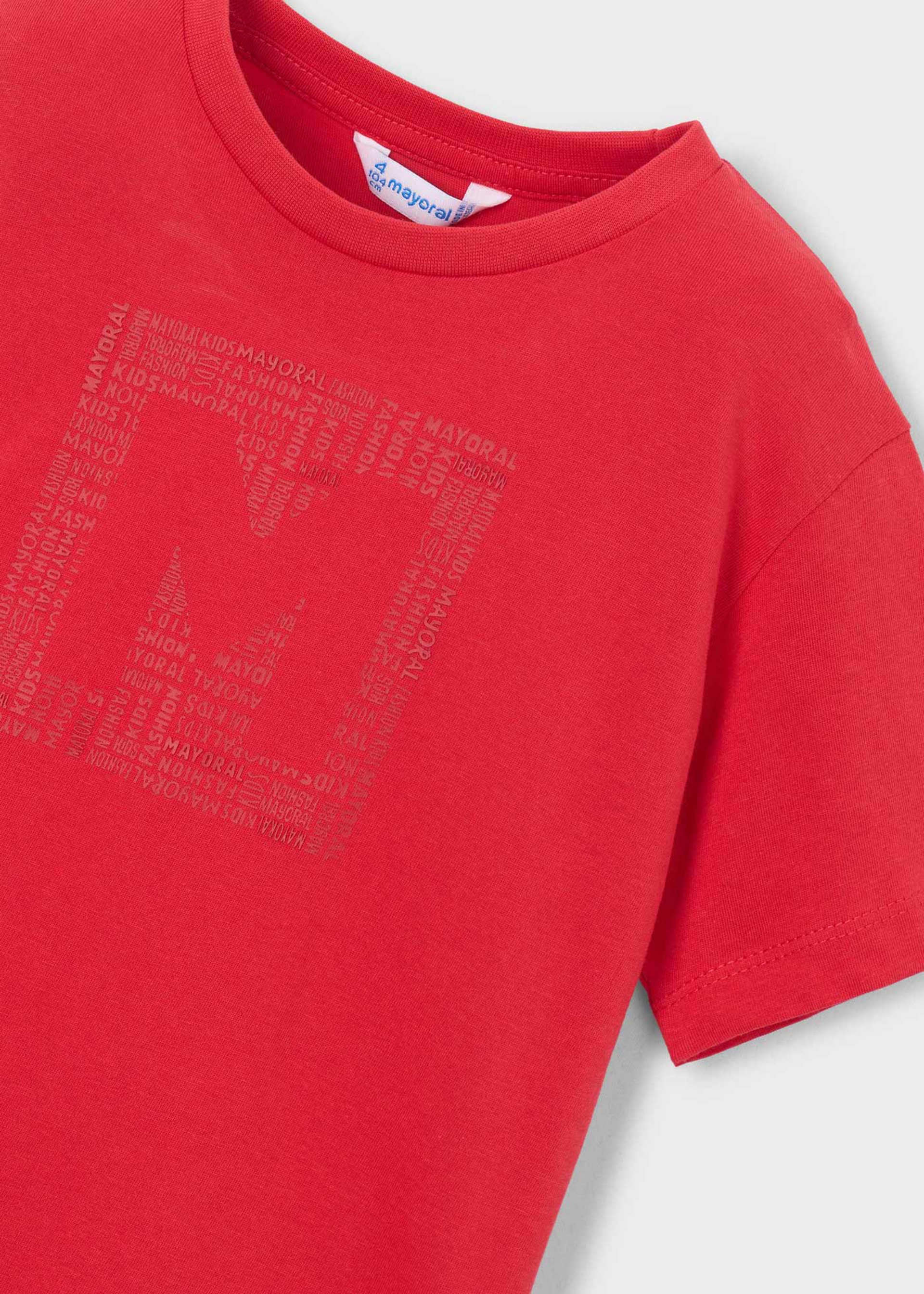 T-shirt básica letra menino