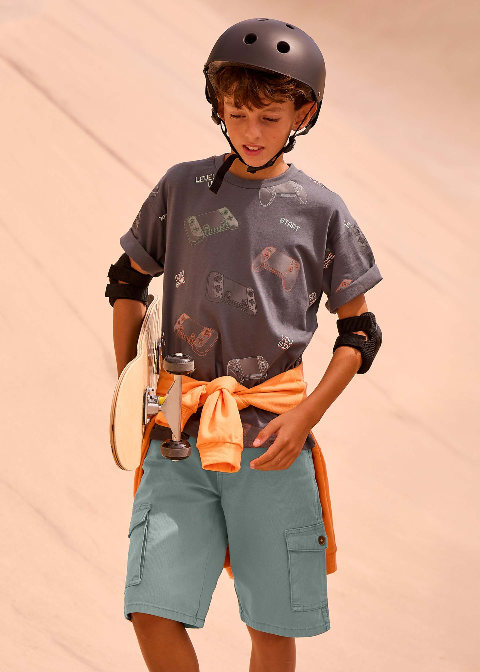 Boys' cargo Bermuda shorts