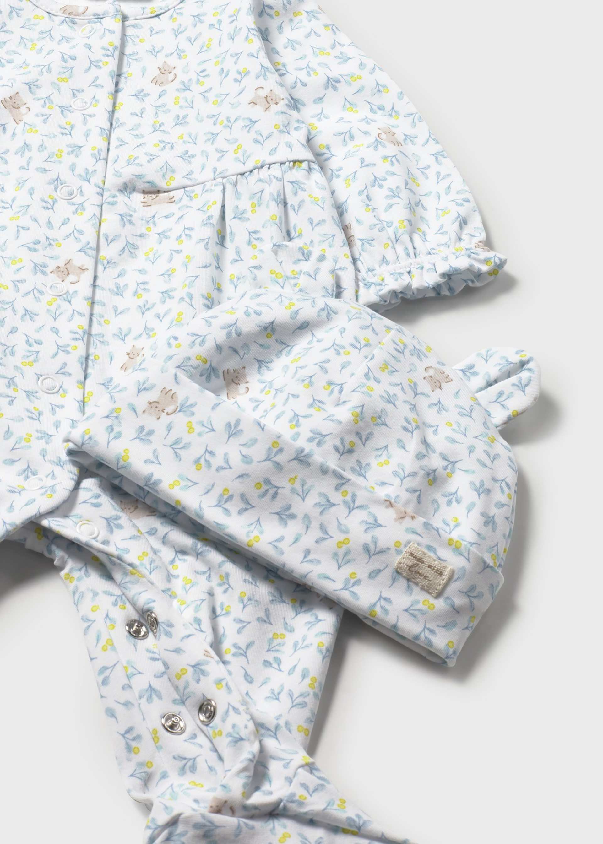 long-sleeved romper with hat newborn