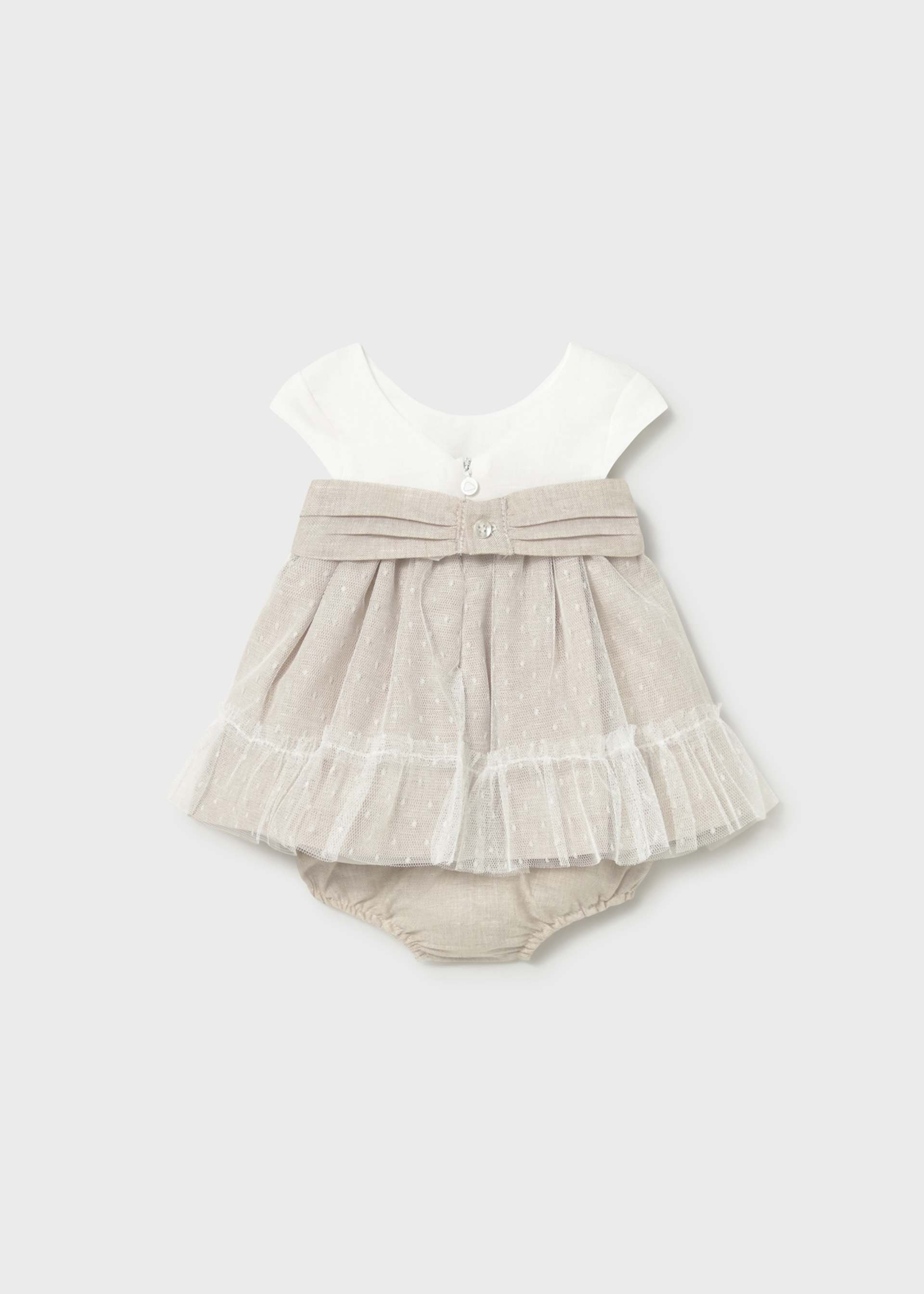 Vestido com tapa fralda cerimónia recém nascida