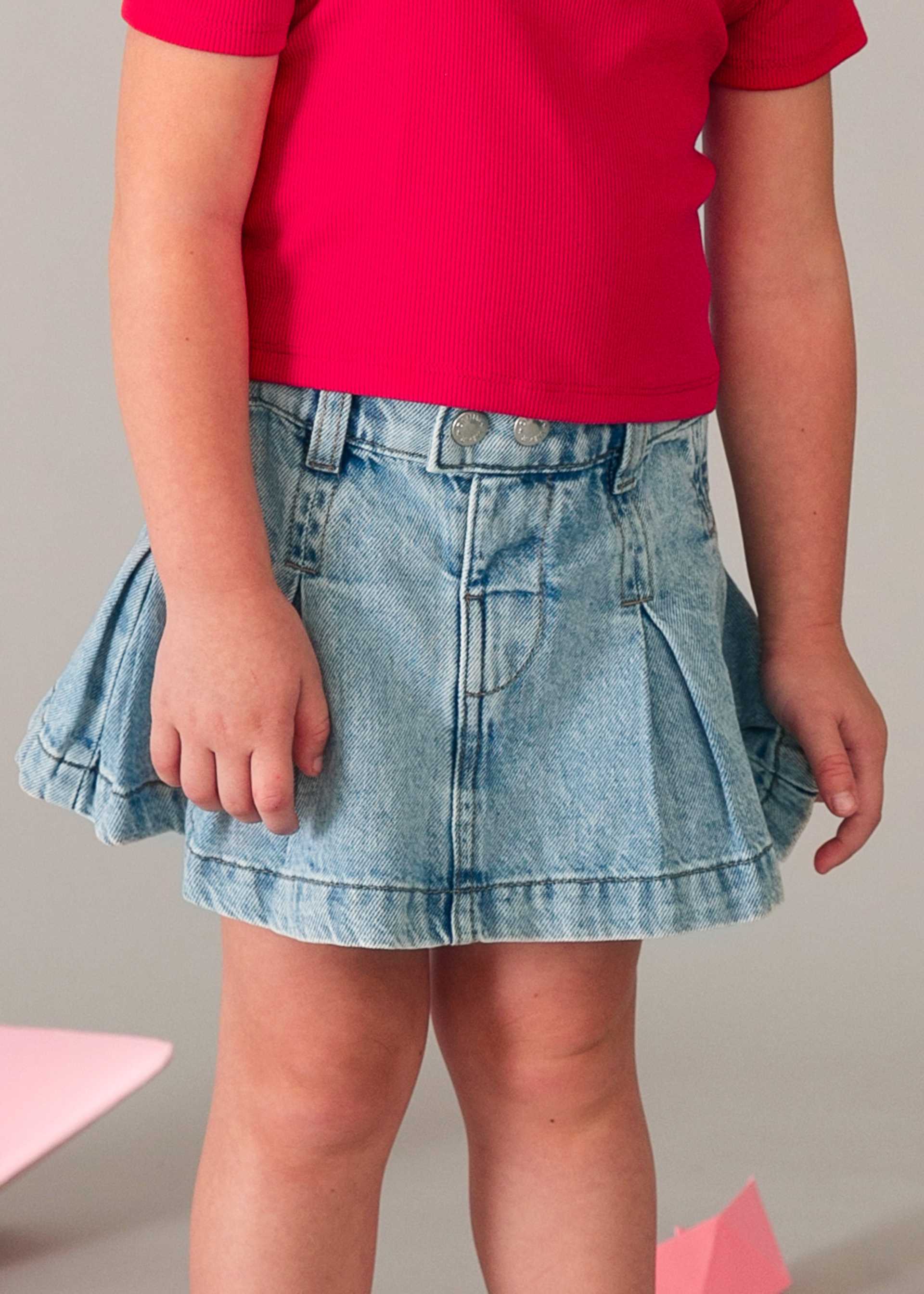 Falda de mezclilla tablas niña