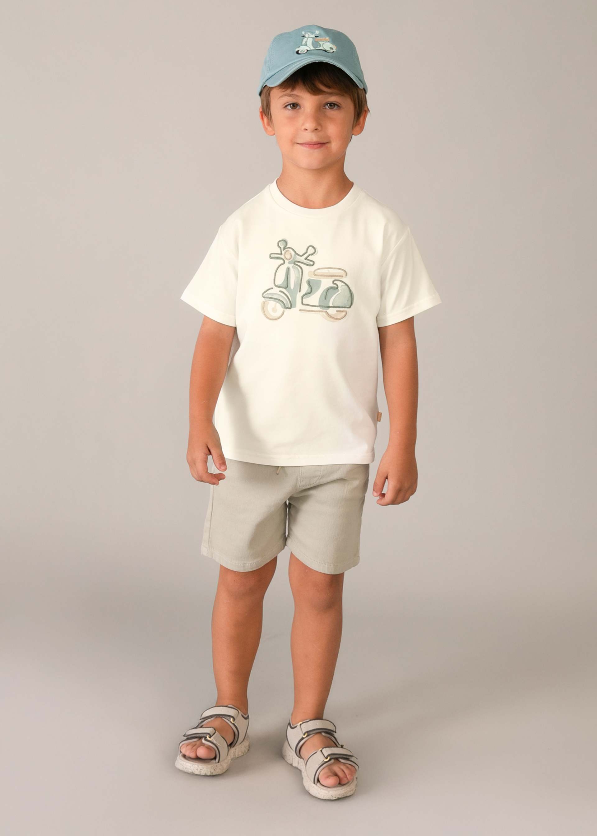 T-shirt bordado menino