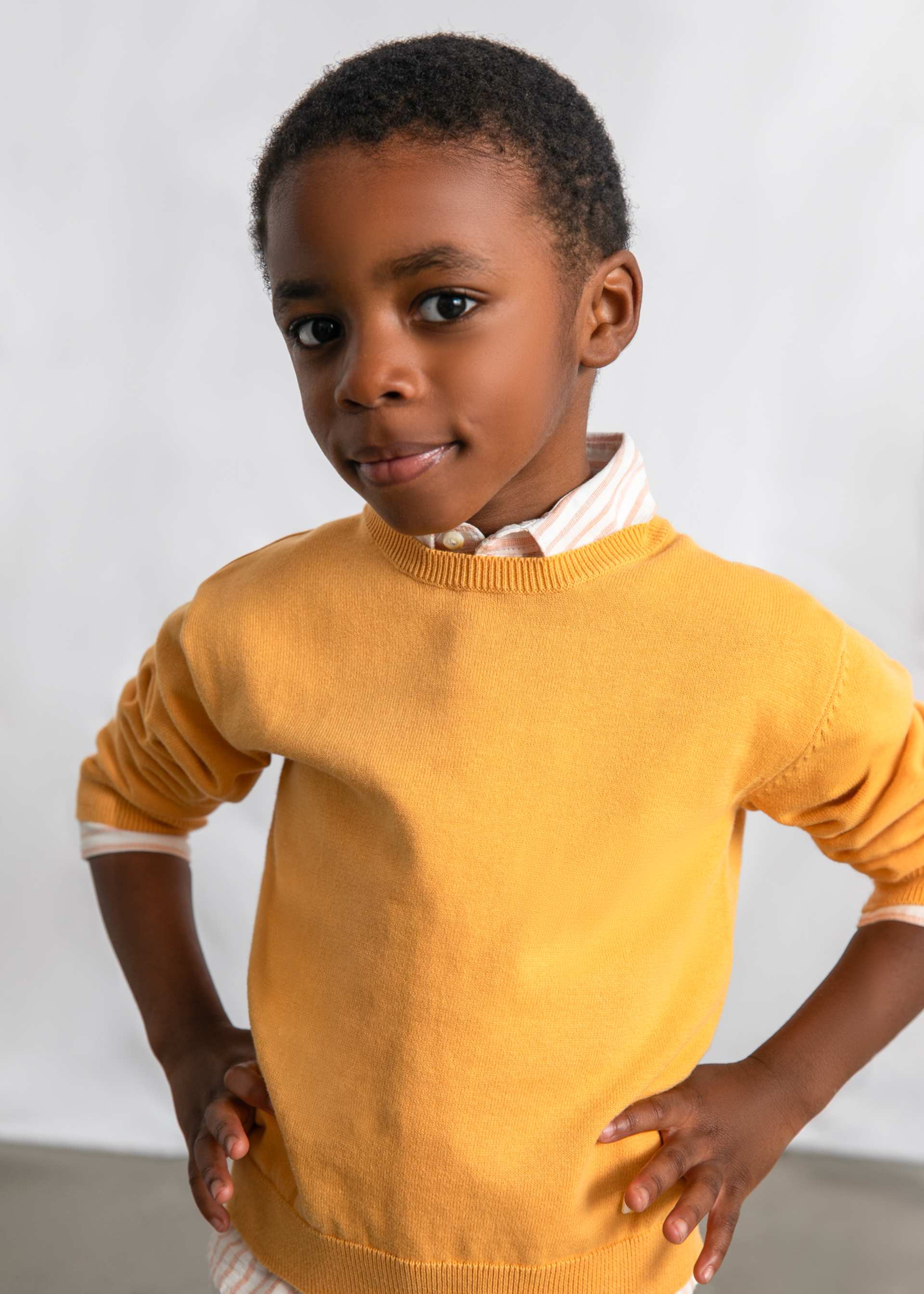 Suéter básico niño