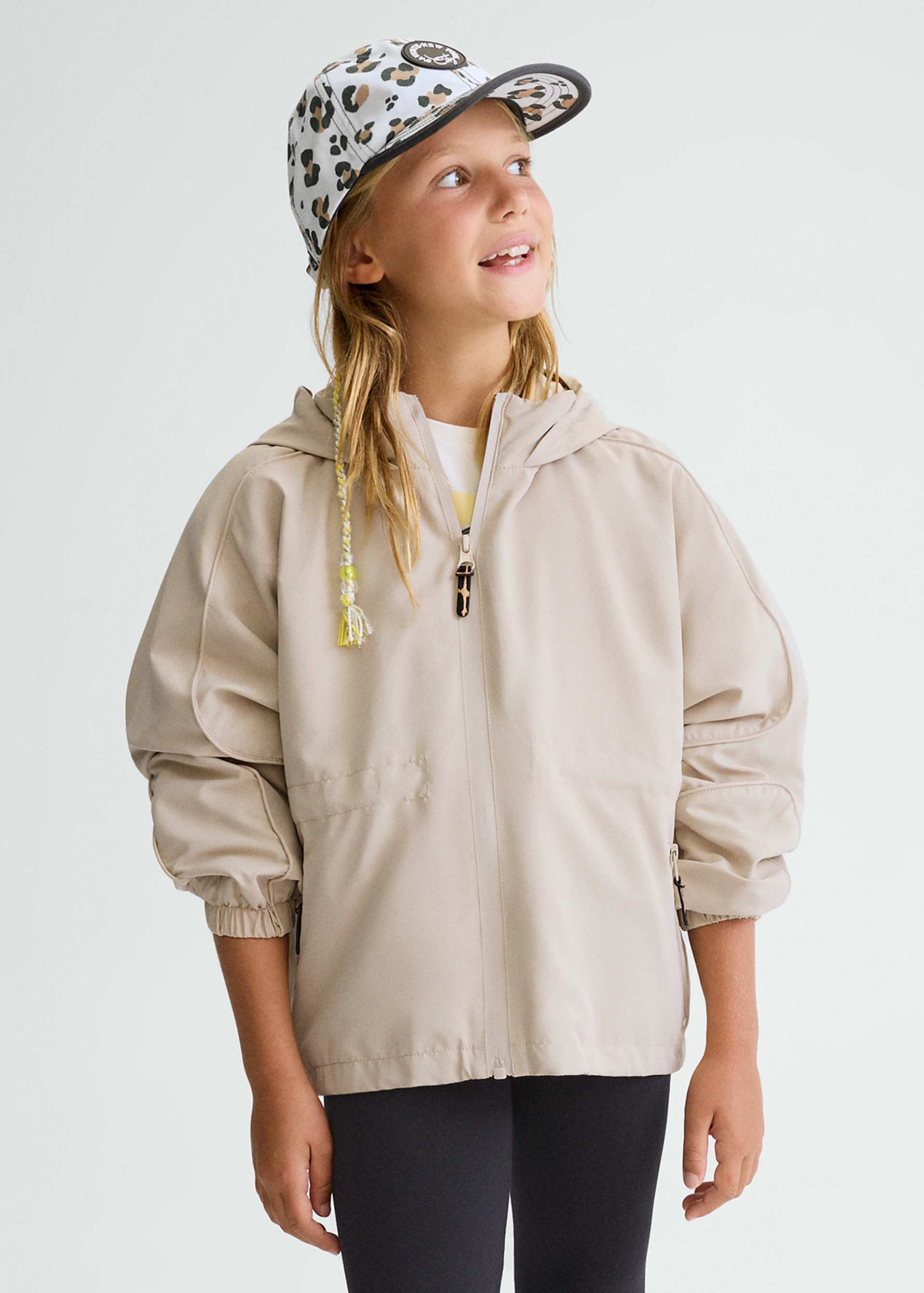 Girl's windbreaker