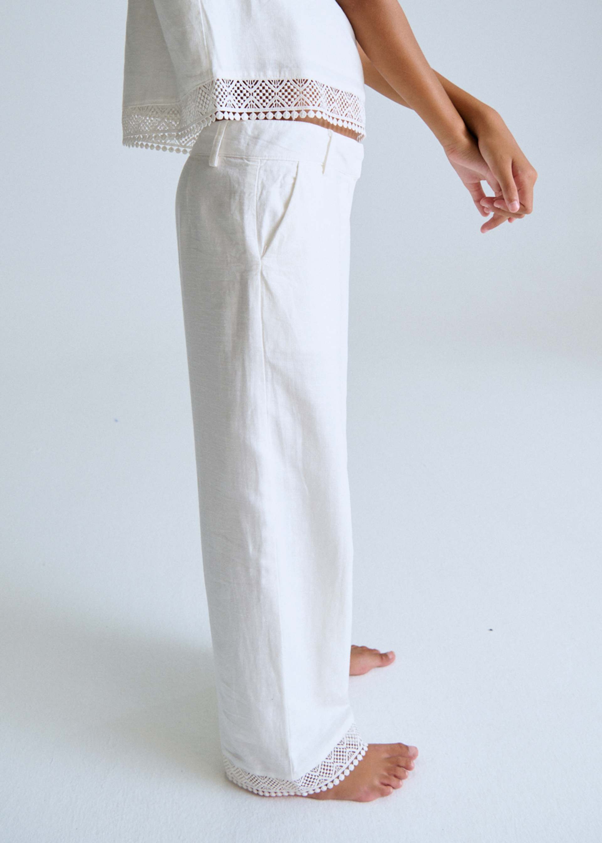 Girls' long pants with embroidered ribbon
