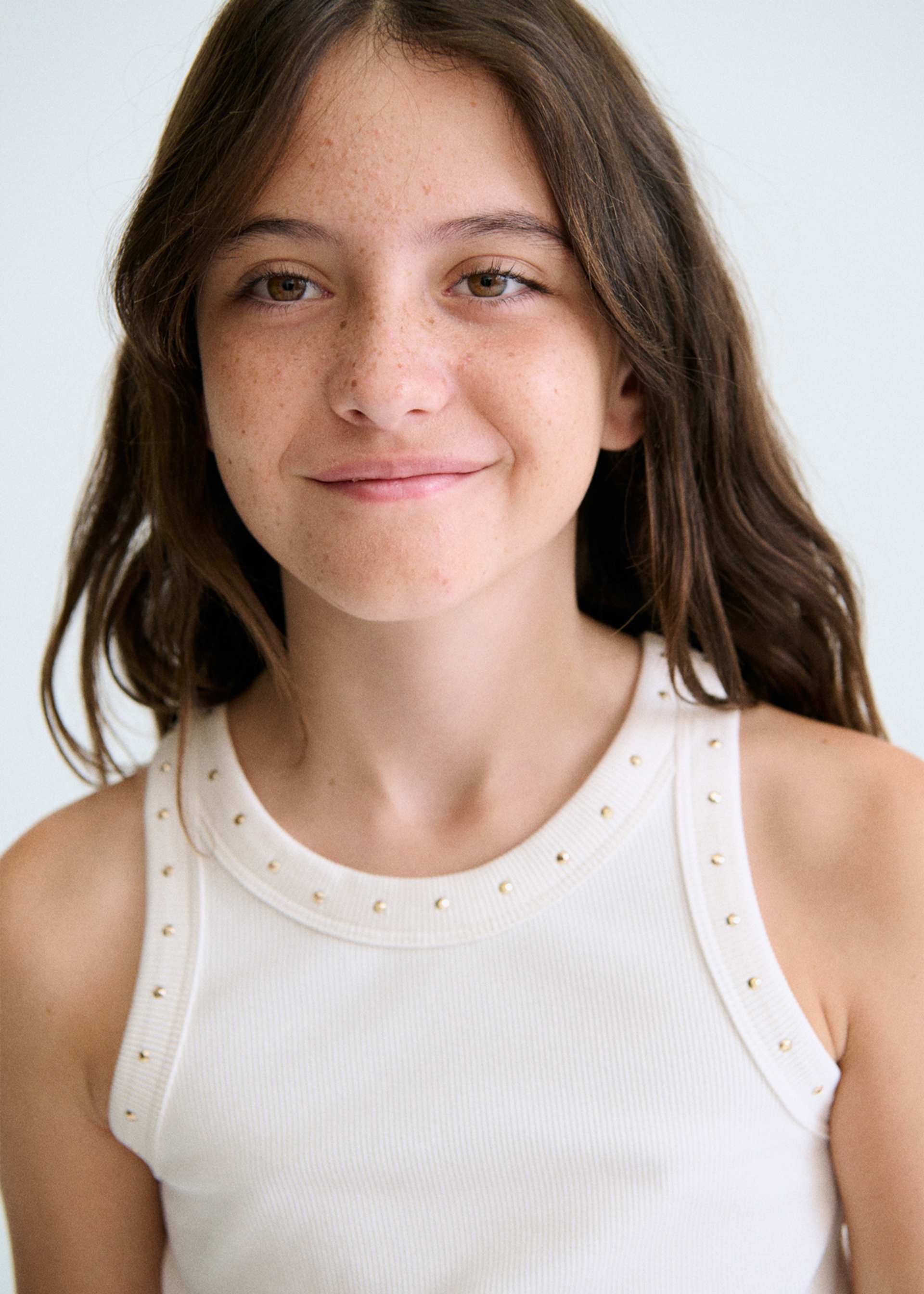 Ribbed t-shirt girl with studs