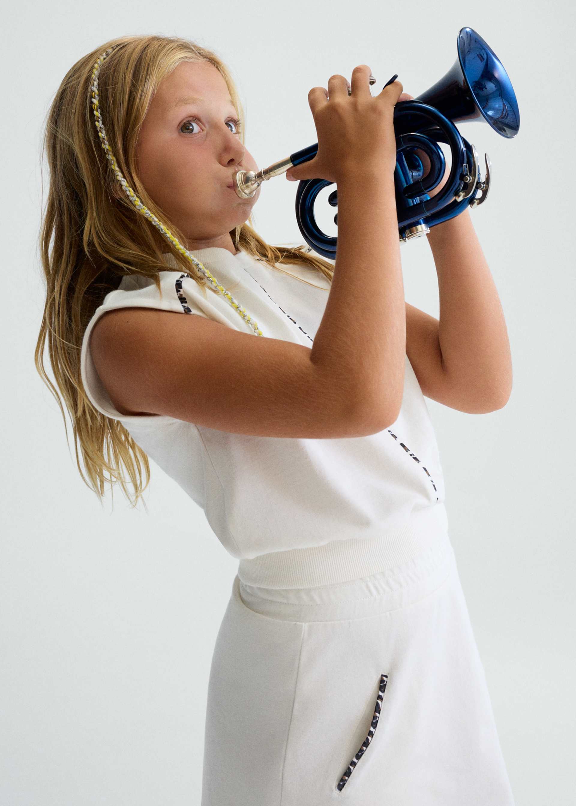 Contrast skirt and T-shirt set for girls