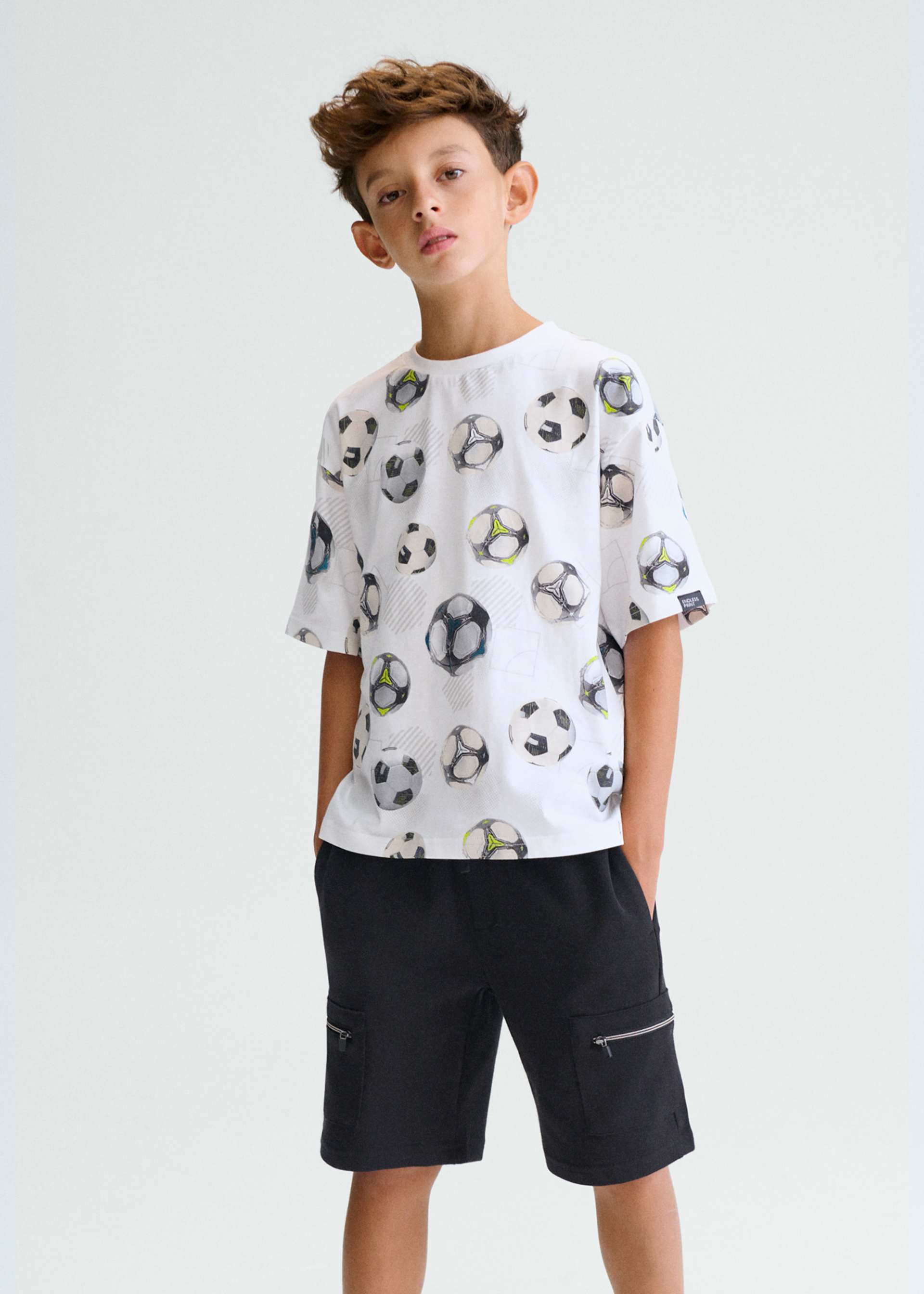 Boys' Bermuda shorts with zippers