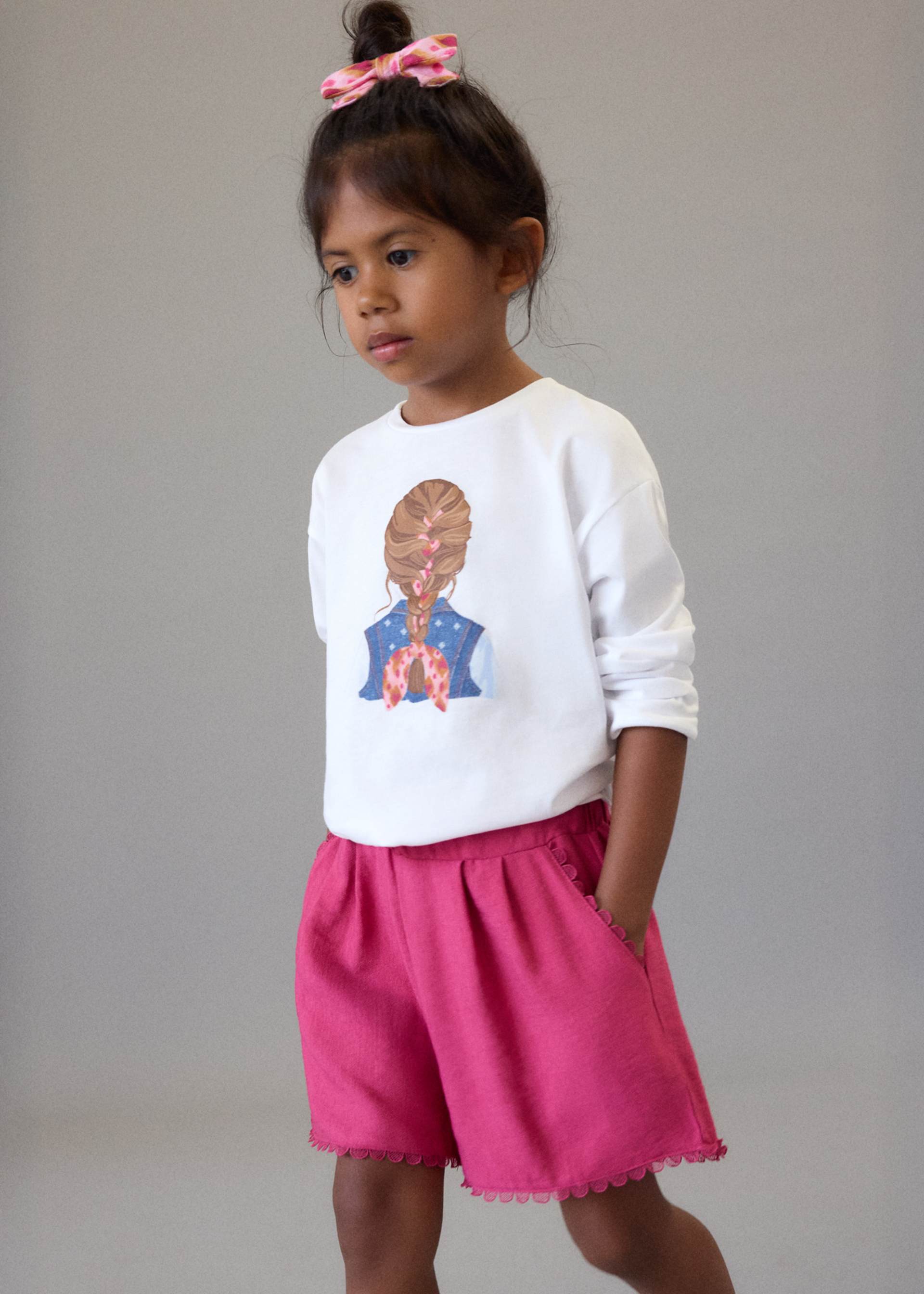 Girls' pleated trousers