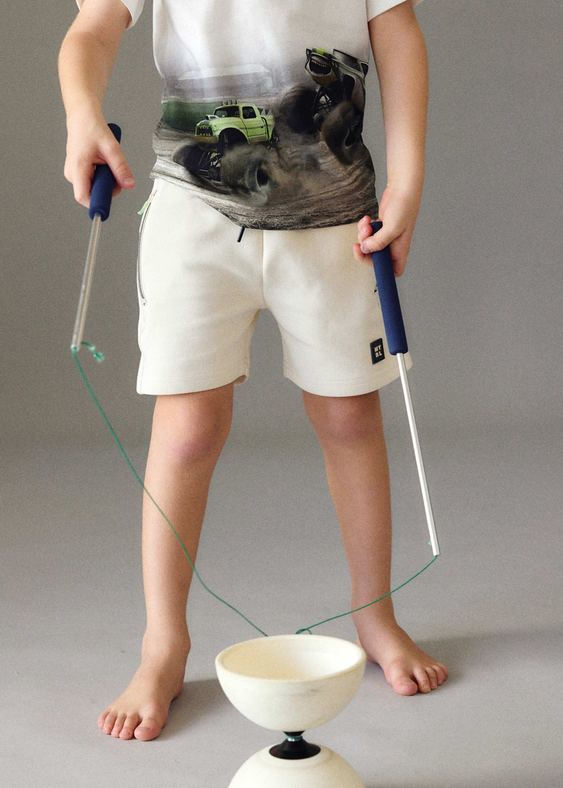 Bermuda shorts boy with zips