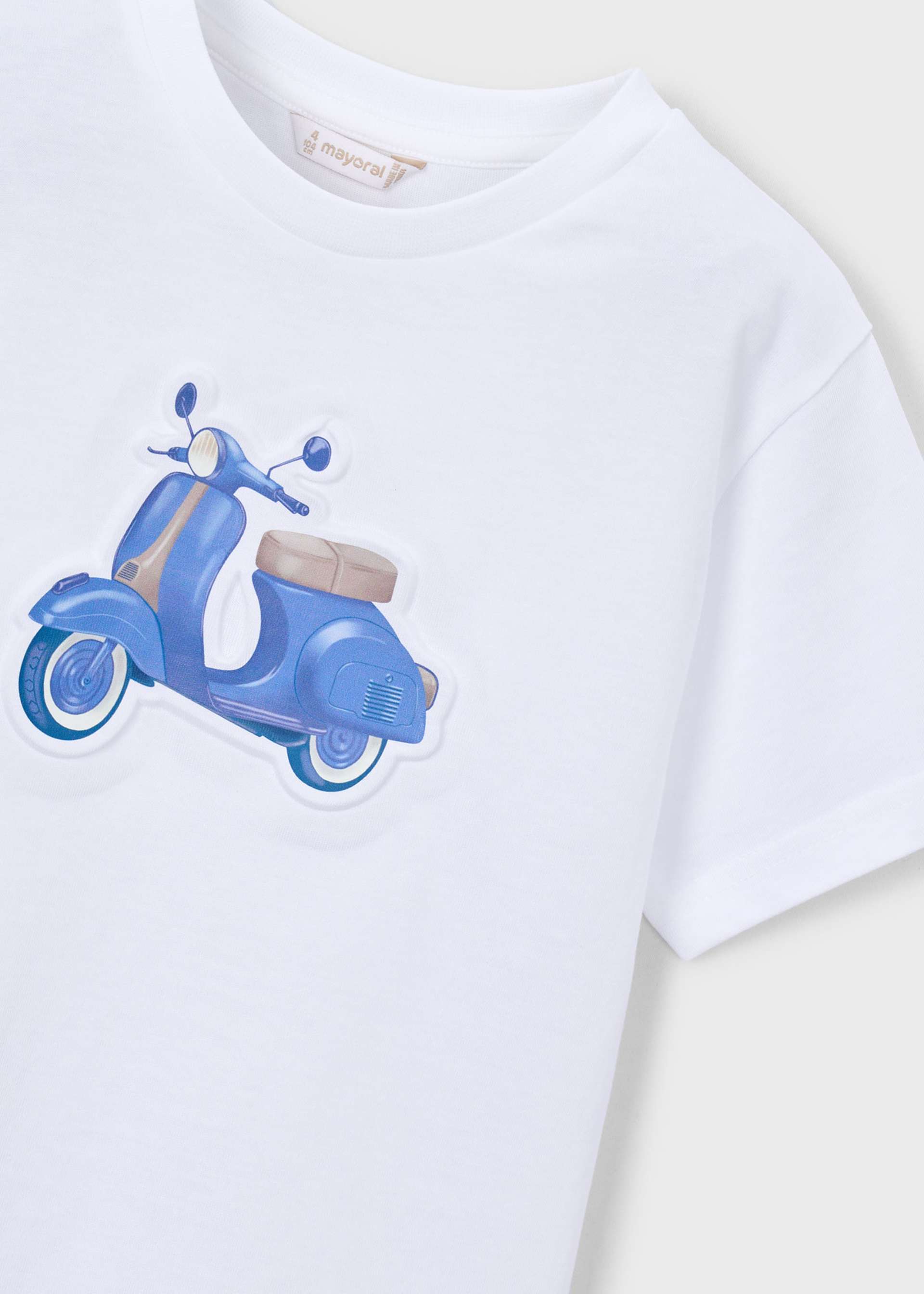 Playera con moto relieve niño