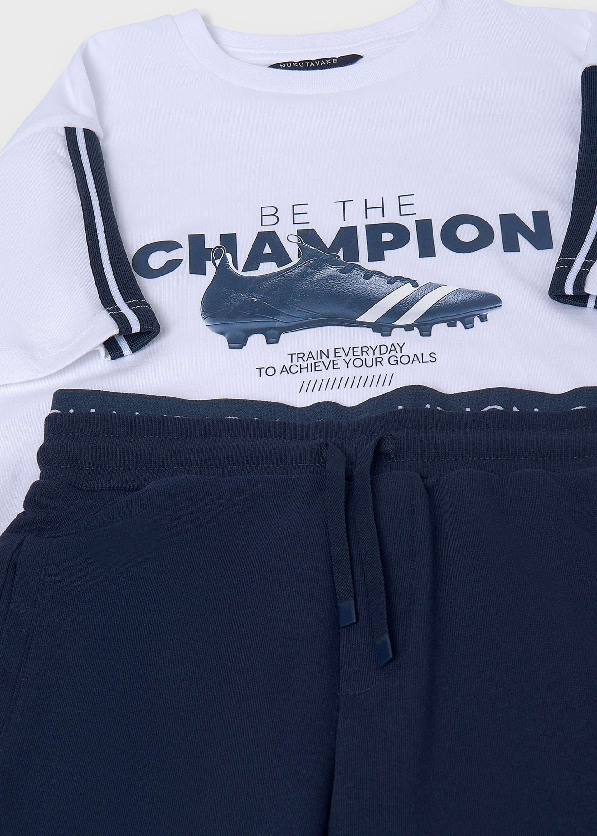 Set Bermudas und T-Shirt Fußballschuh Teenager Jungen