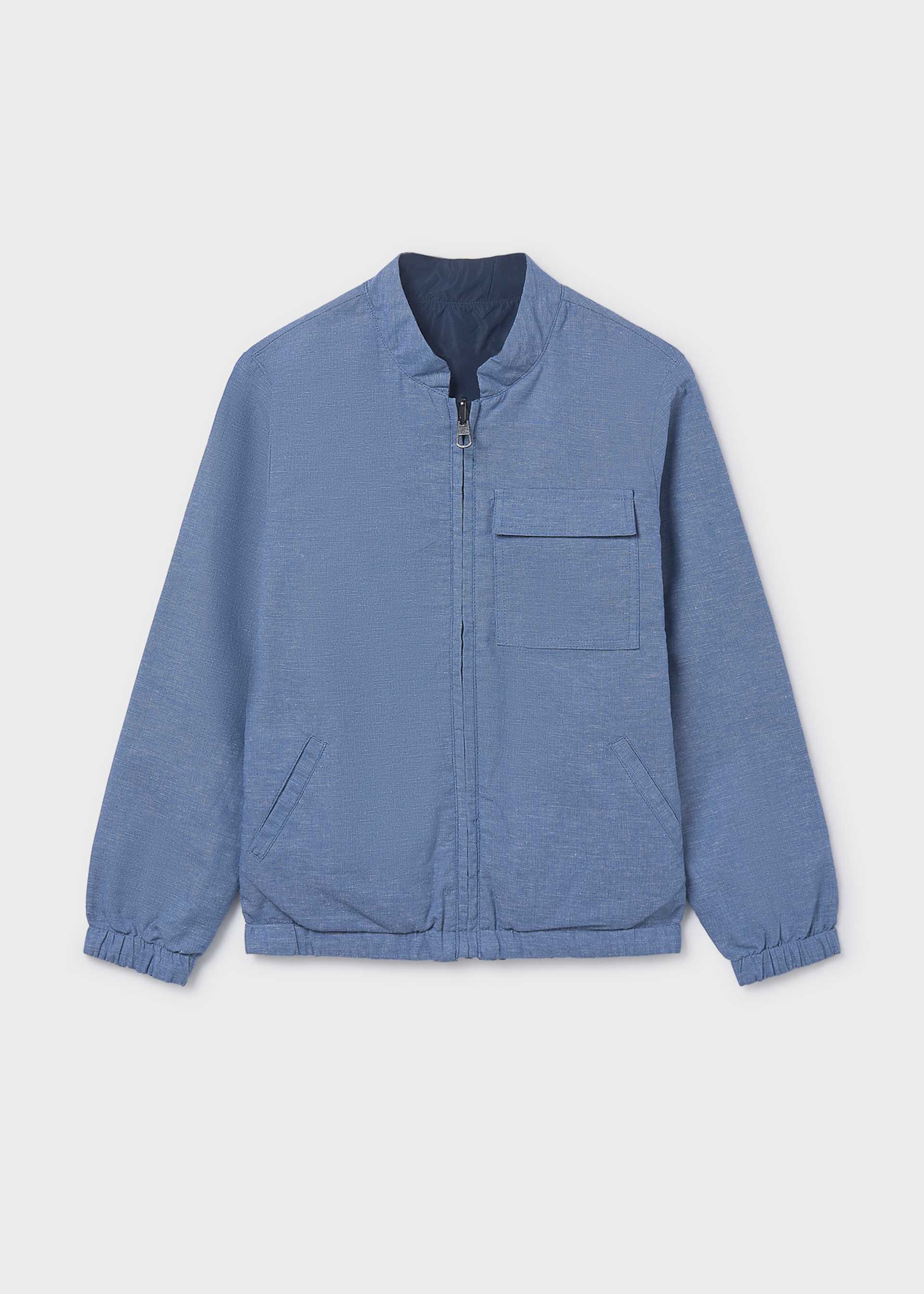 Reversible jacket with pockets