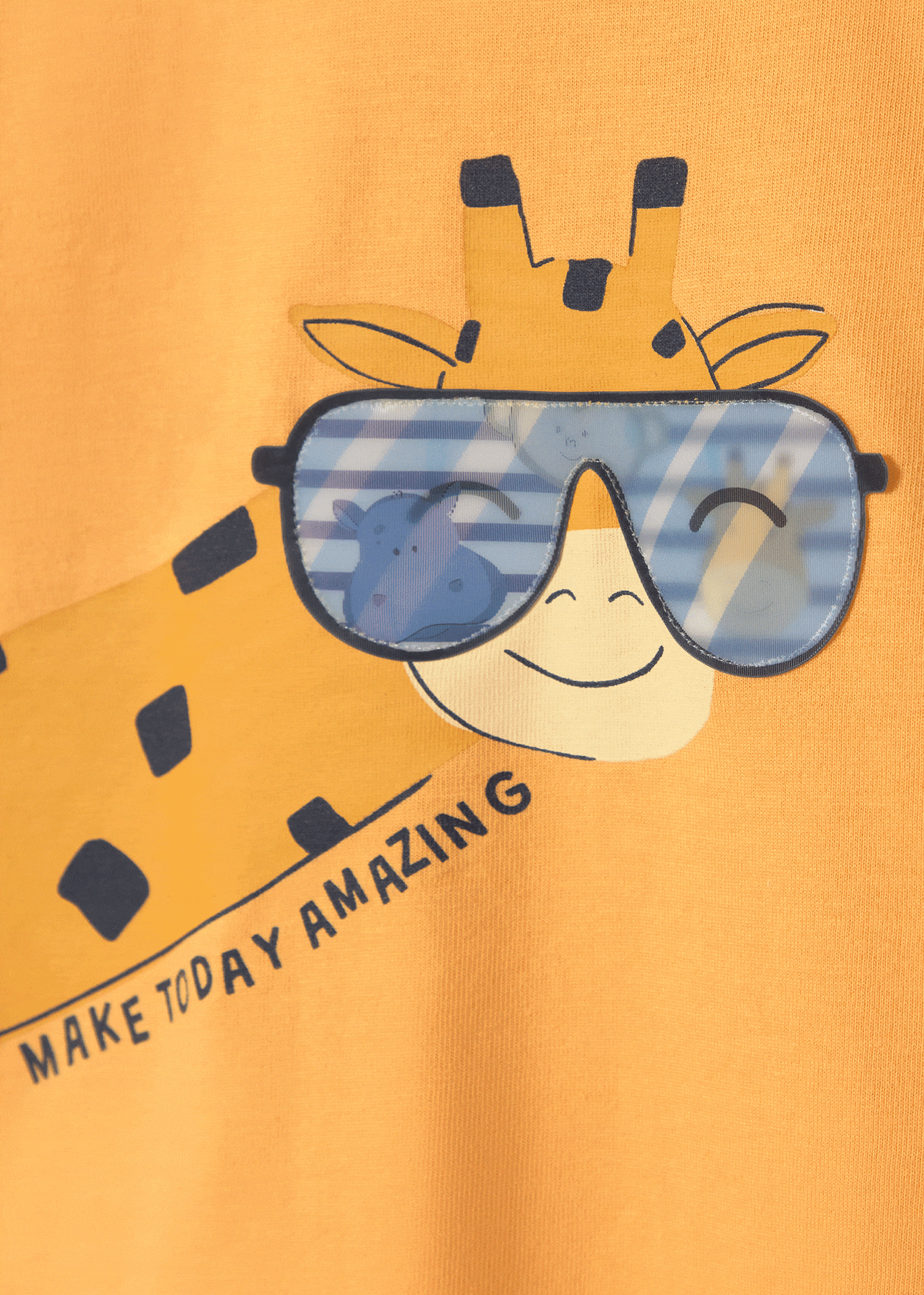 Baby Giraffe Graphic T-shirt