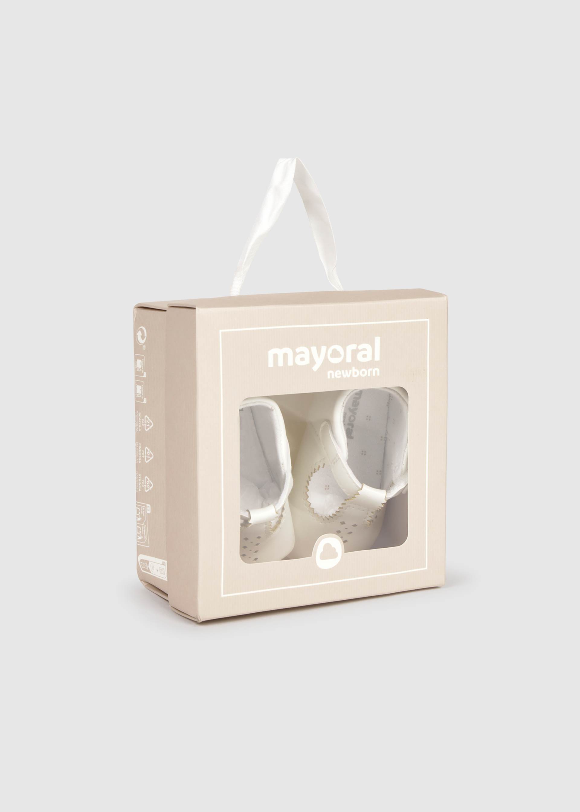 Newborn openwork shoes