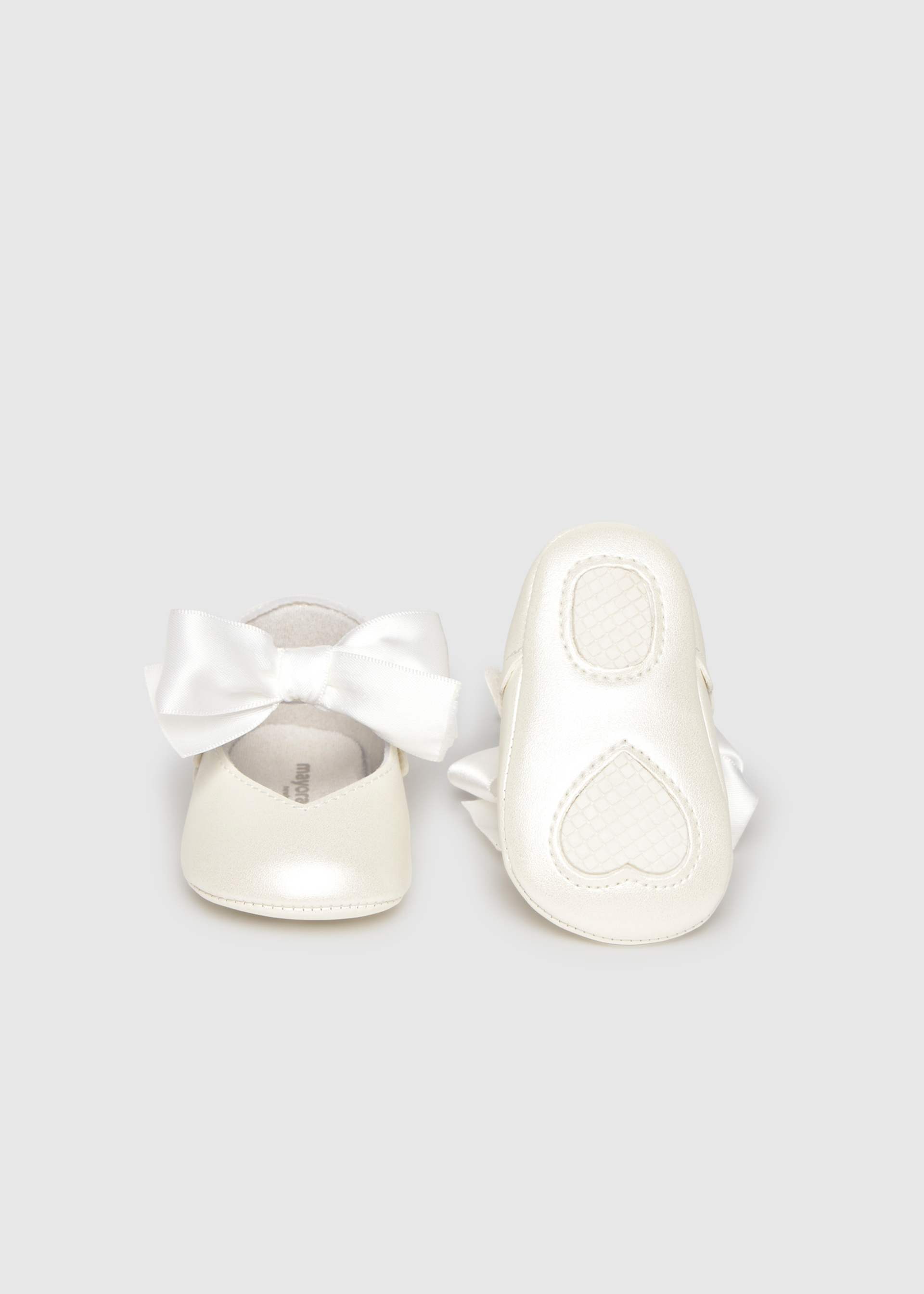 Zapatos ceremonia moño recién nacida