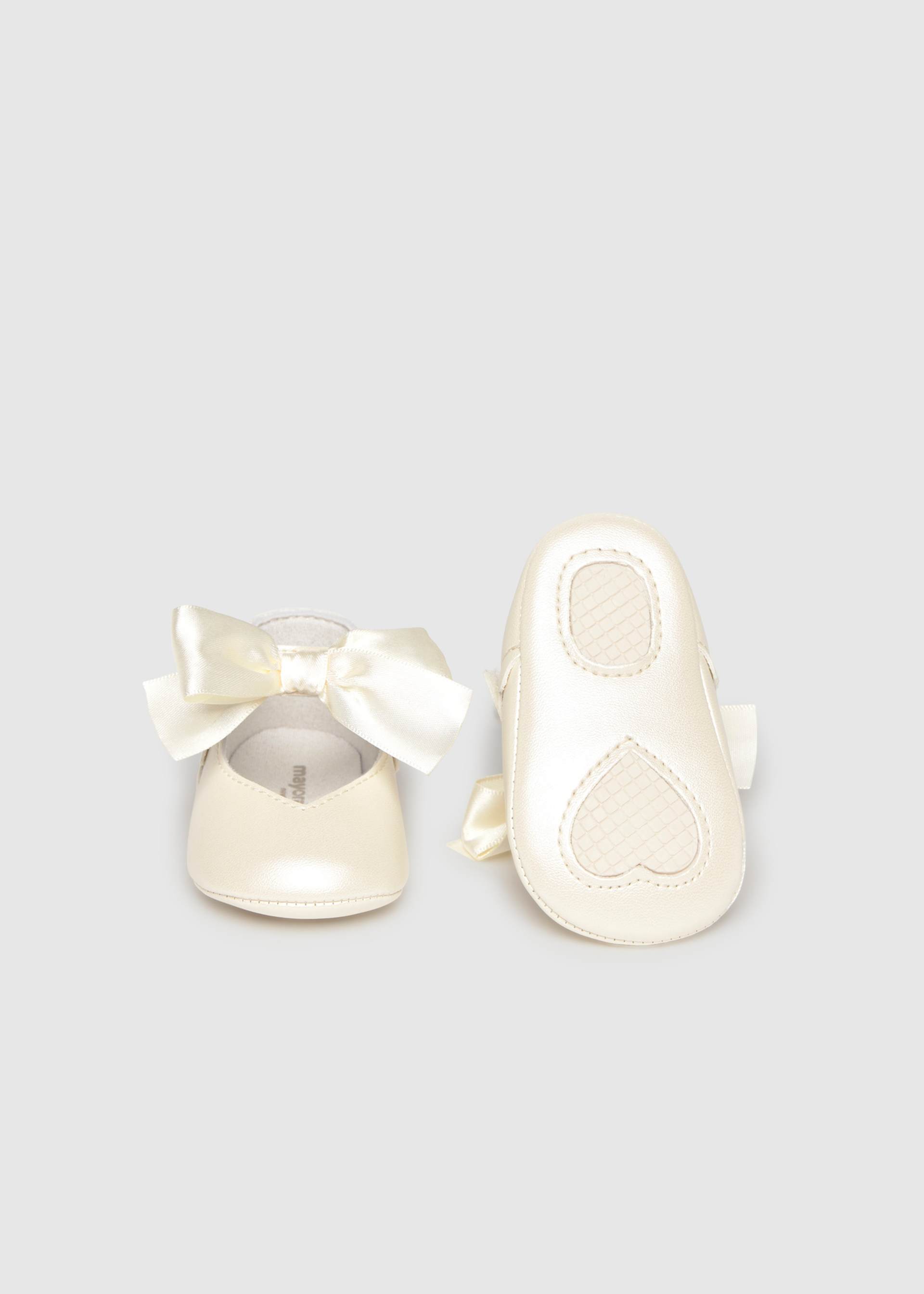Zapatos ceremonia moño recién nacida