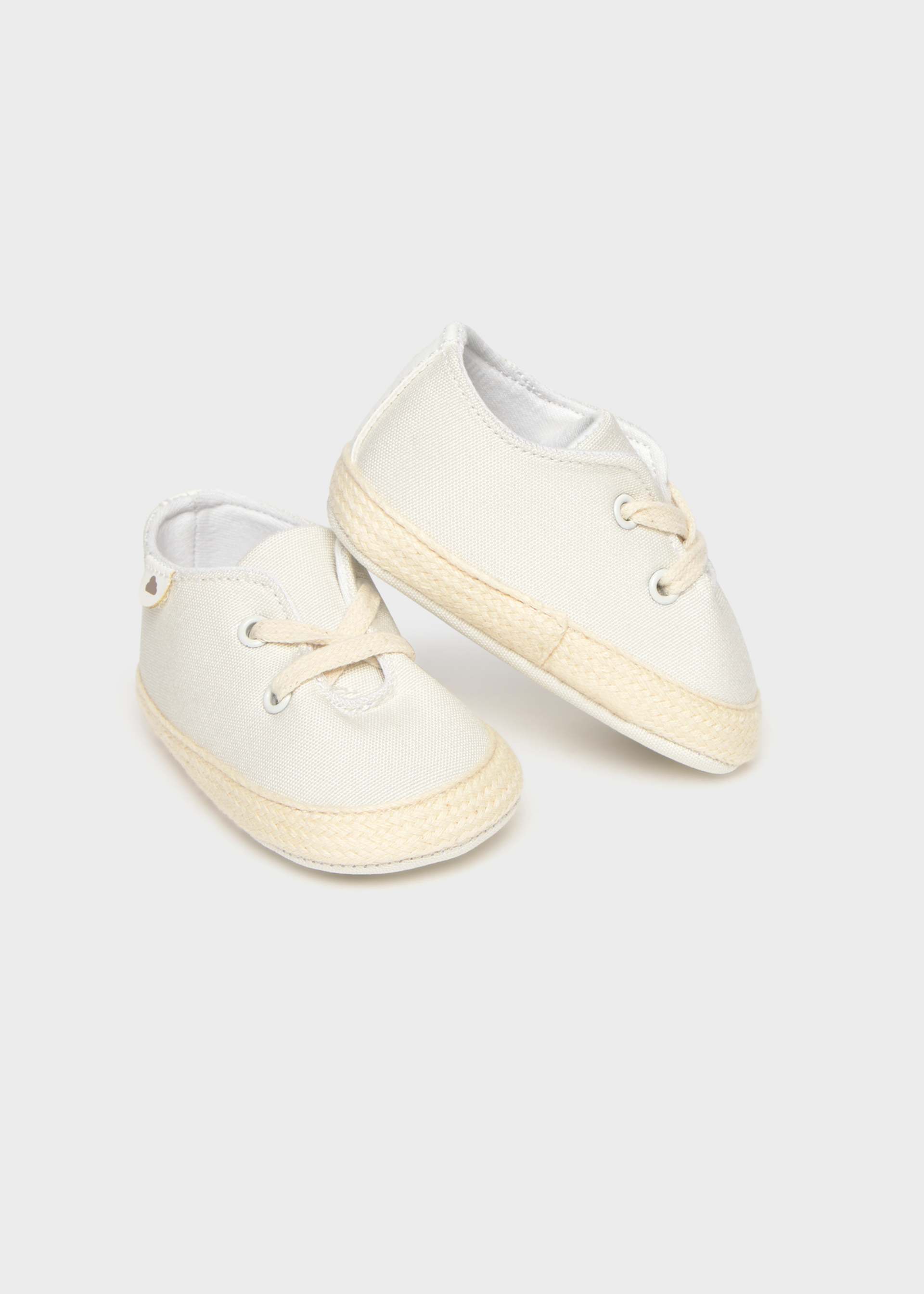 Chaussures à lacets nouveau-né