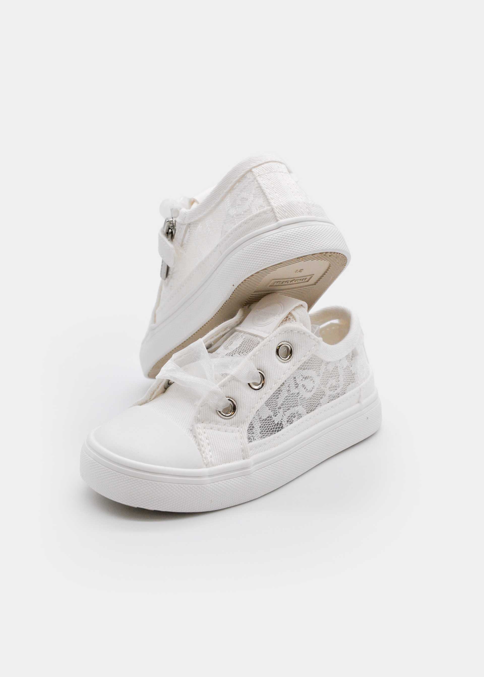 Baby lace-up trainers