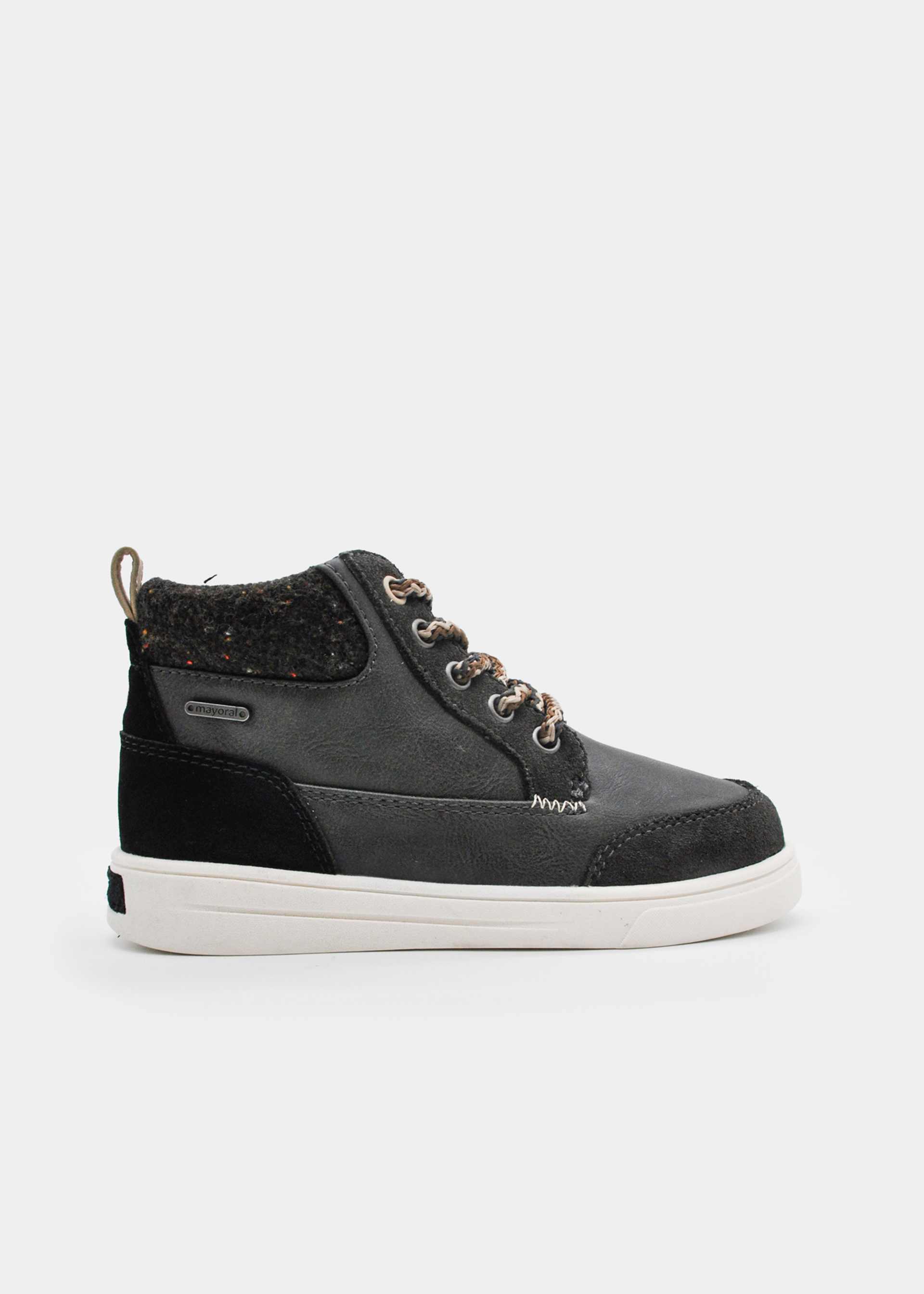 Boy boots