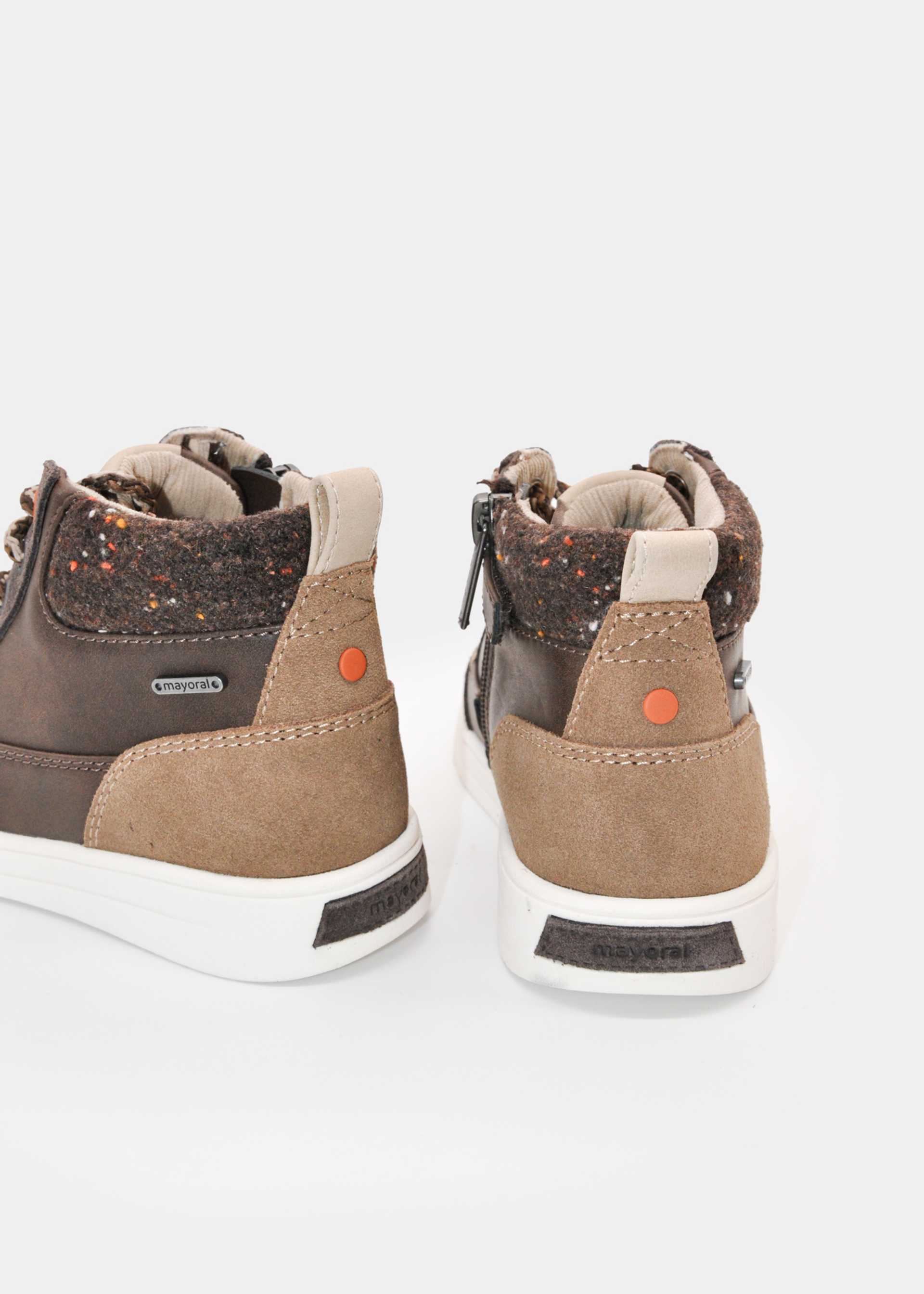 Boy boots