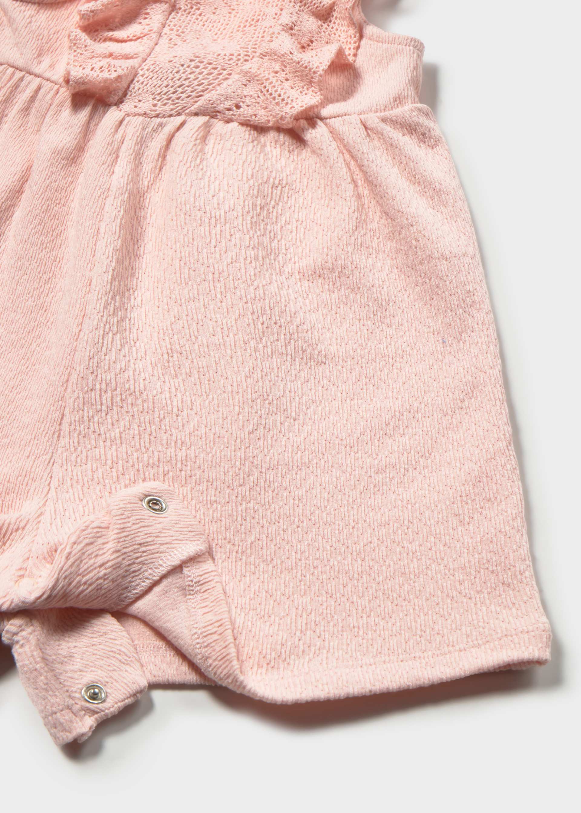 Kurzer Jumpsuit Häkeldetail Baby